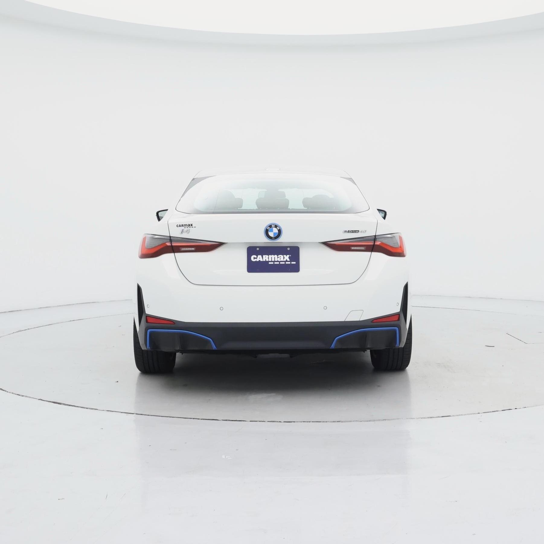 Thumbnail: 2022 BMW i4 - 6