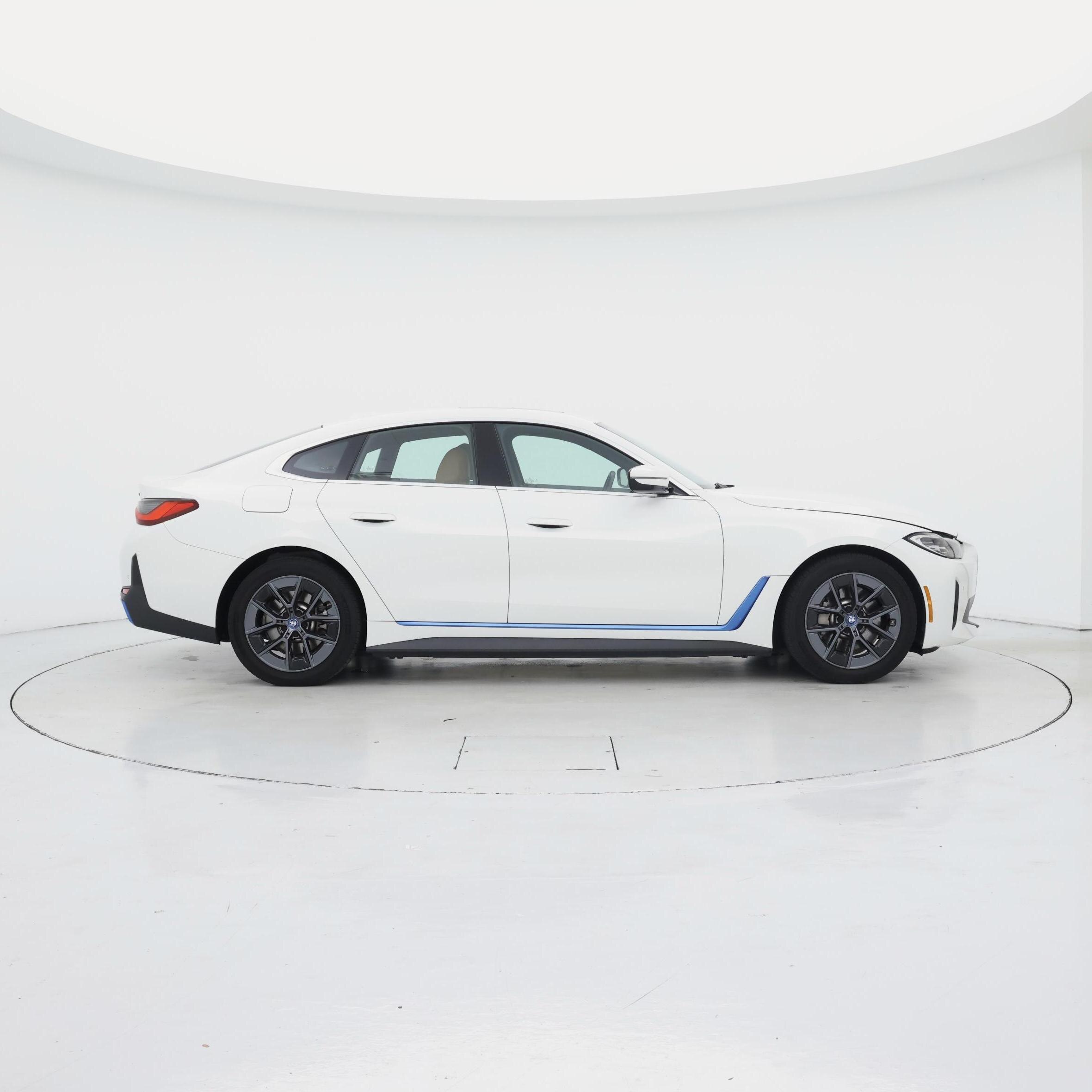 Thumbnail: 2022 BMW i4 - 7