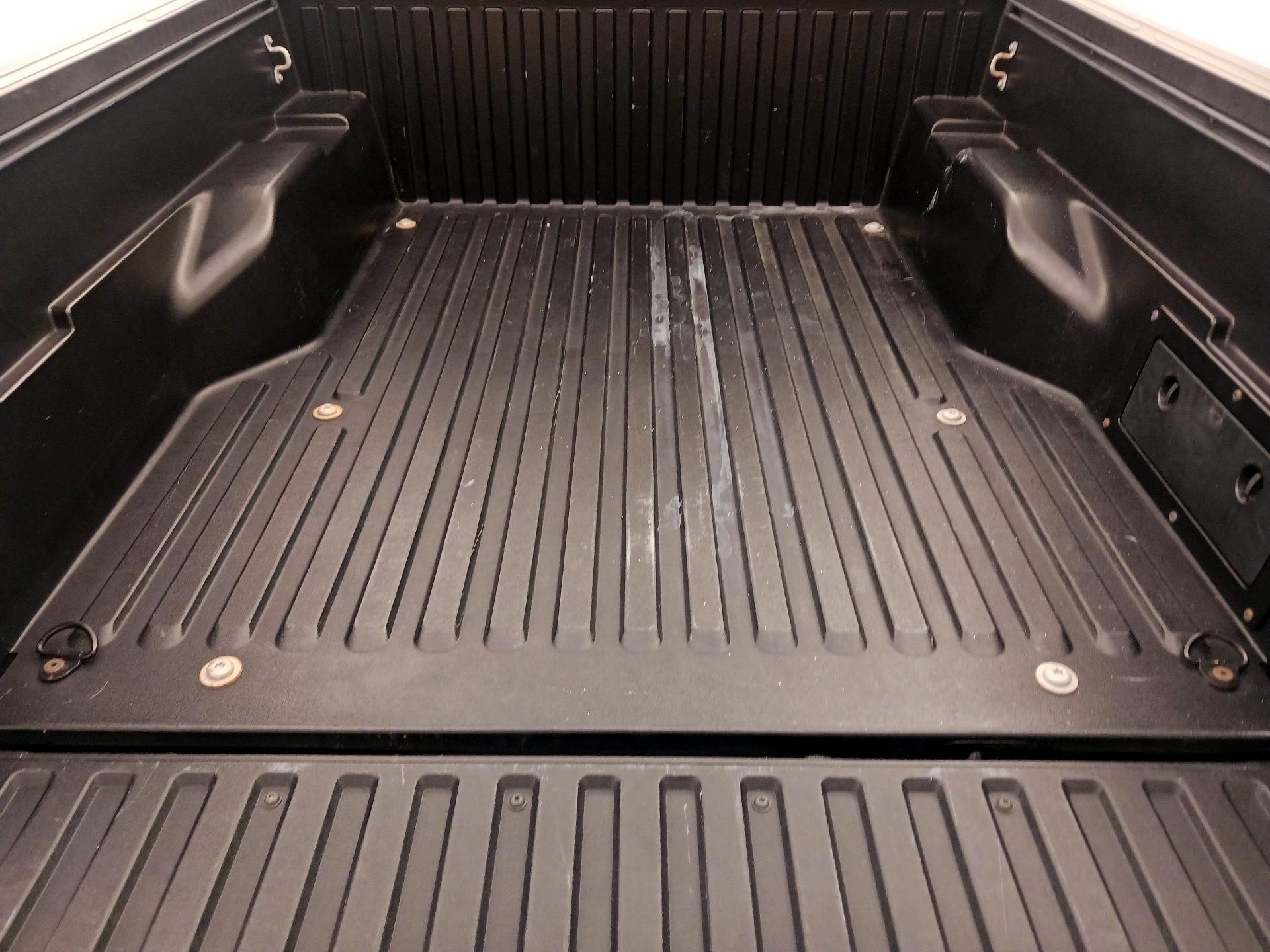 Thumbnail: 2021 Toyota Tacoma - 20