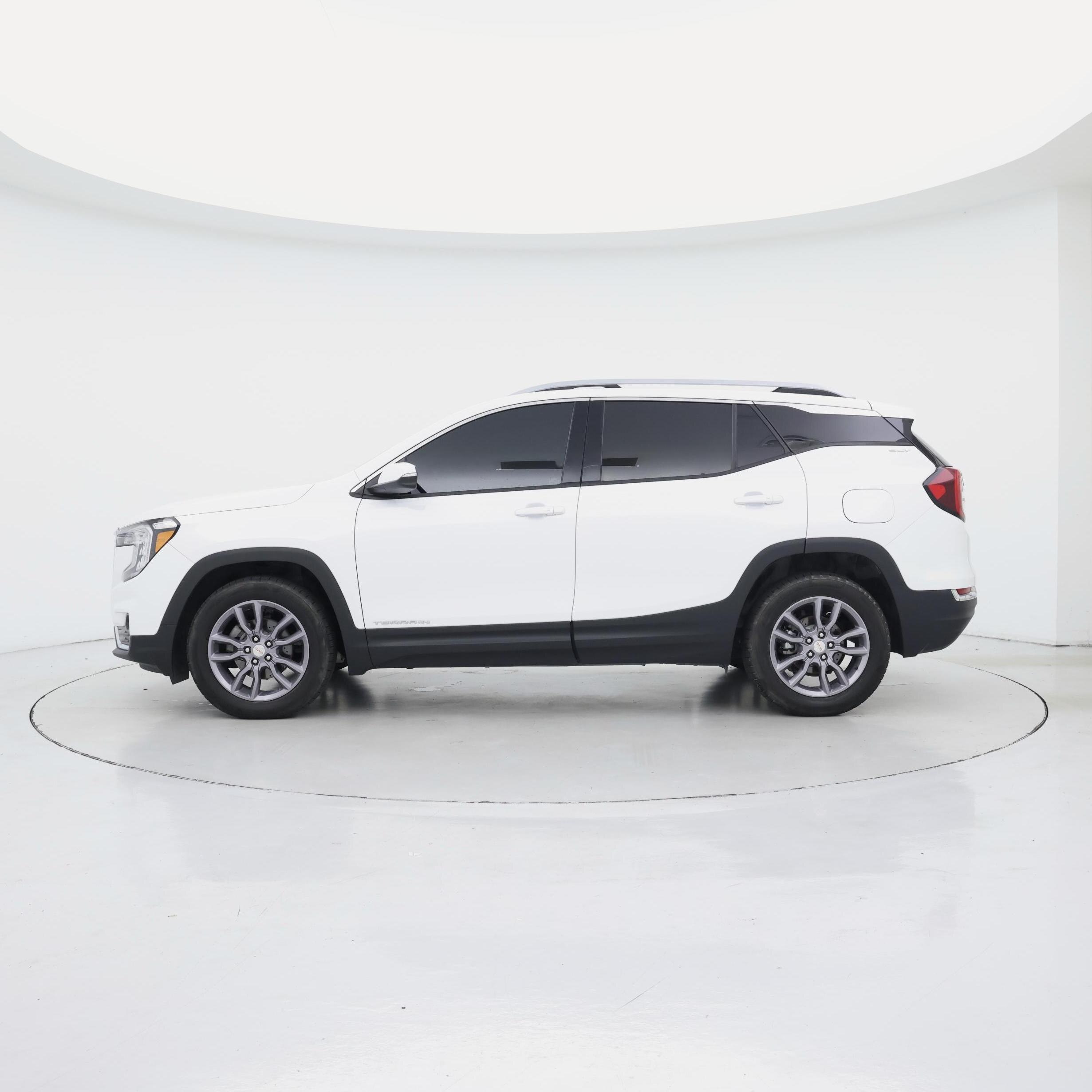 Thumbnail: 2023 GMC Terrain - 3