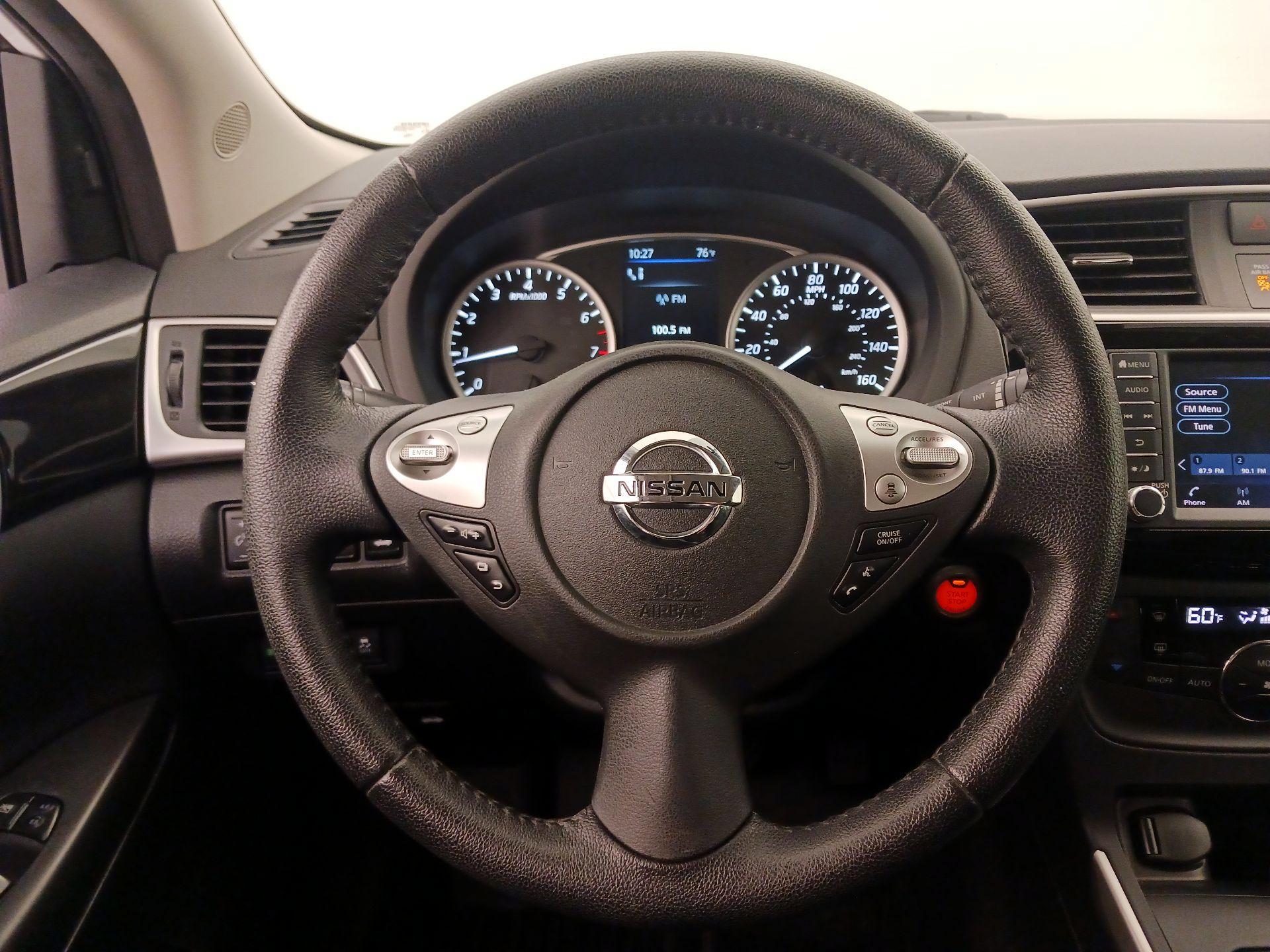 Thumbnail: 2019 Nissan Sentra - 10