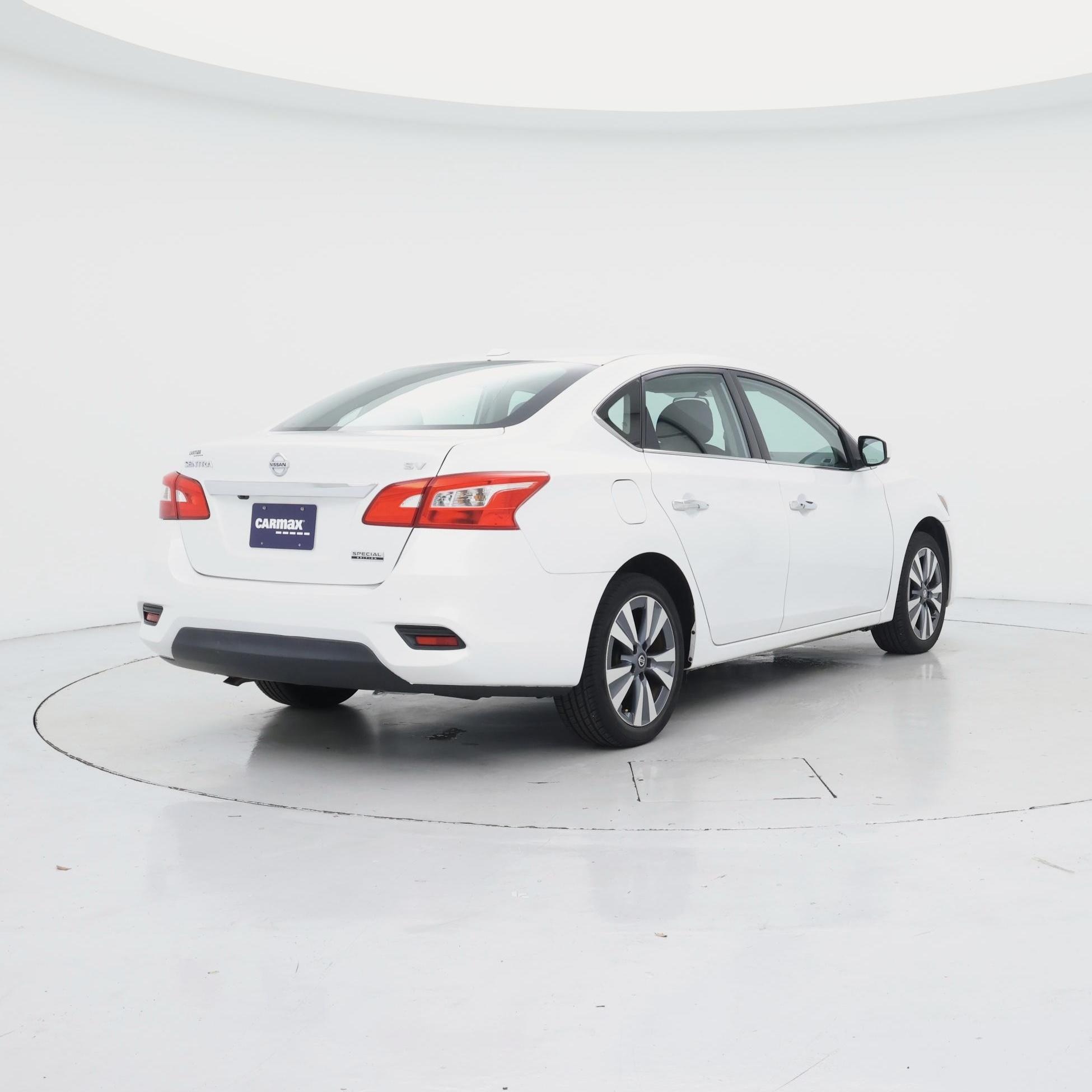 Thumbnail: 2019 Nissan Sentra - 8