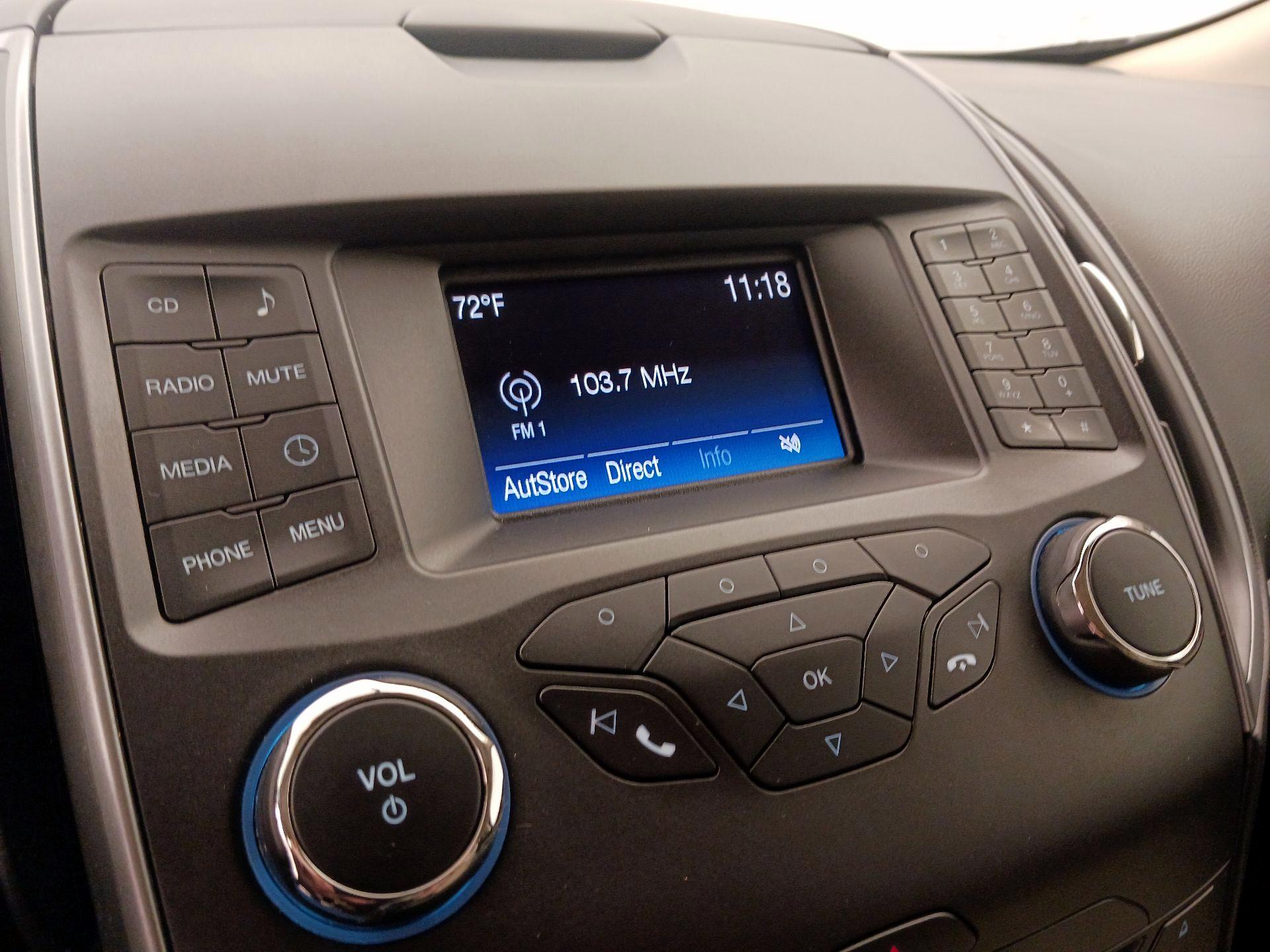 Thumbnail: 2016 Ford Edge - 15