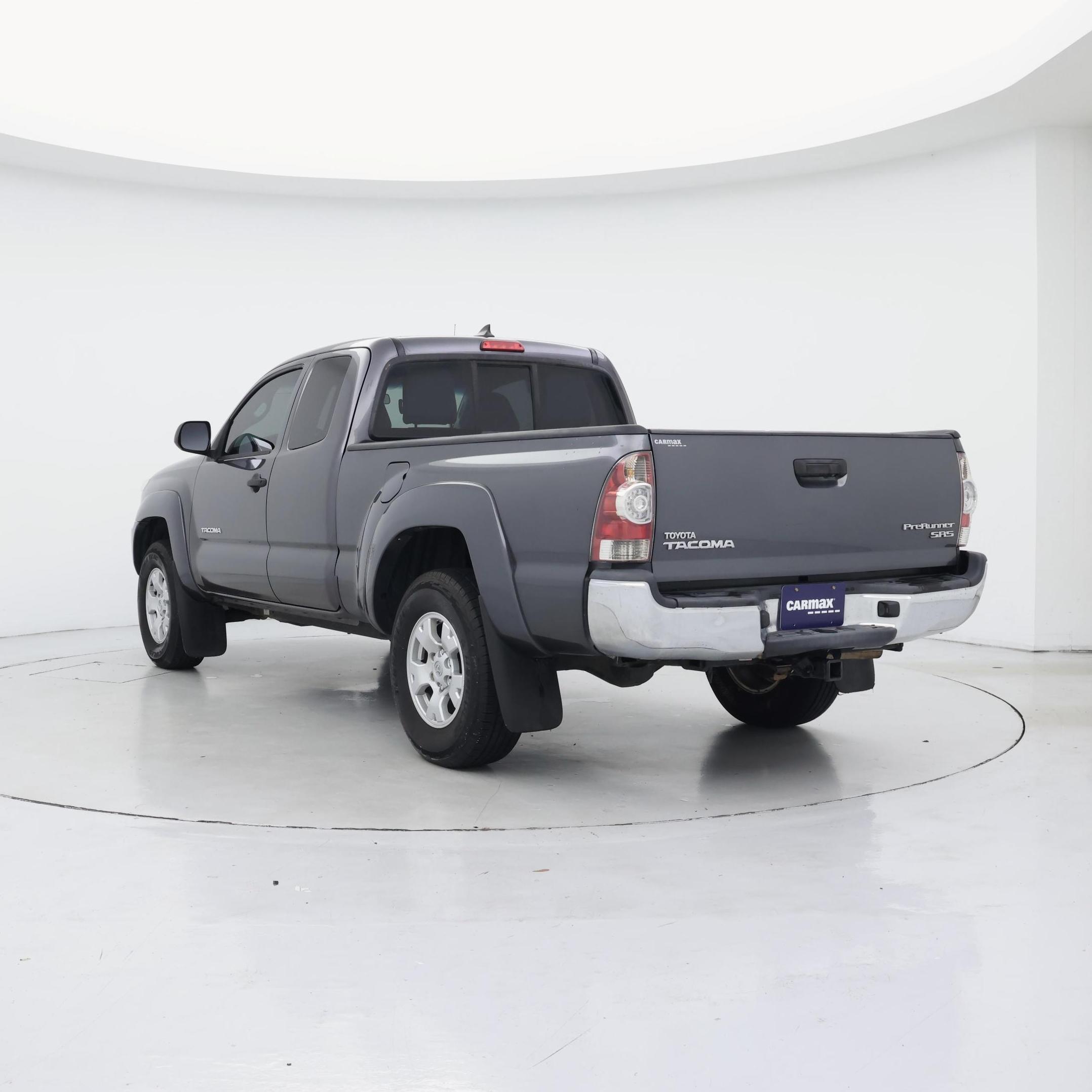 Thumbnail: 2015 Toyota Tacoma - 2
