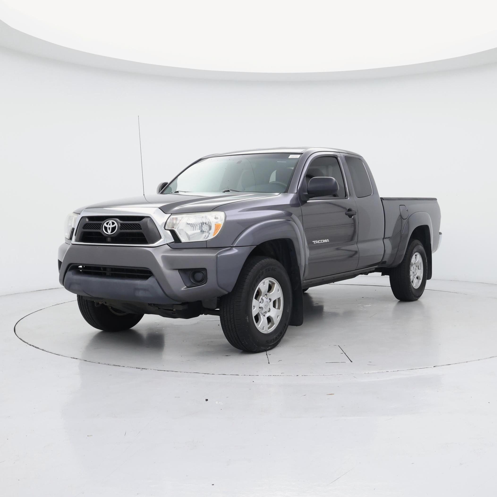 Thumbnail: 2015 Toyota Tacoma - 4