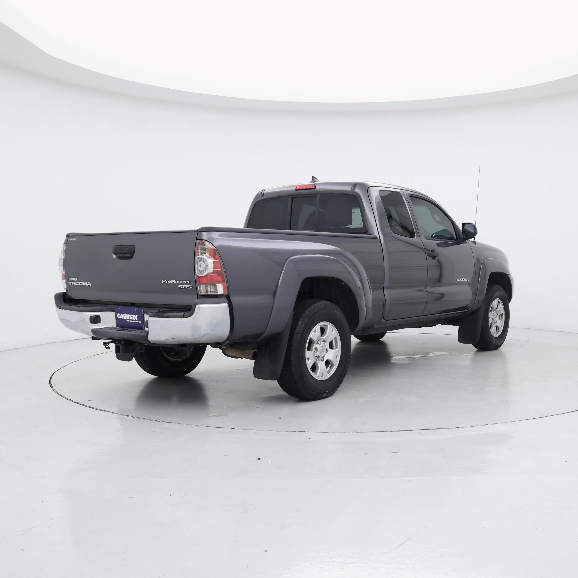 Thumbnail: 2015 Toyota Tacoma - 8