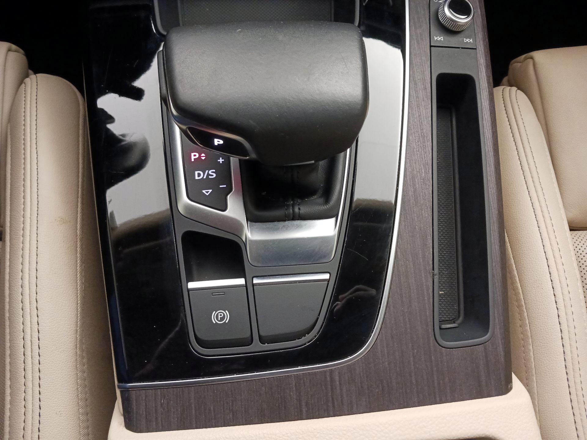 Thumbnail: 2021 Audi Q5 - 18