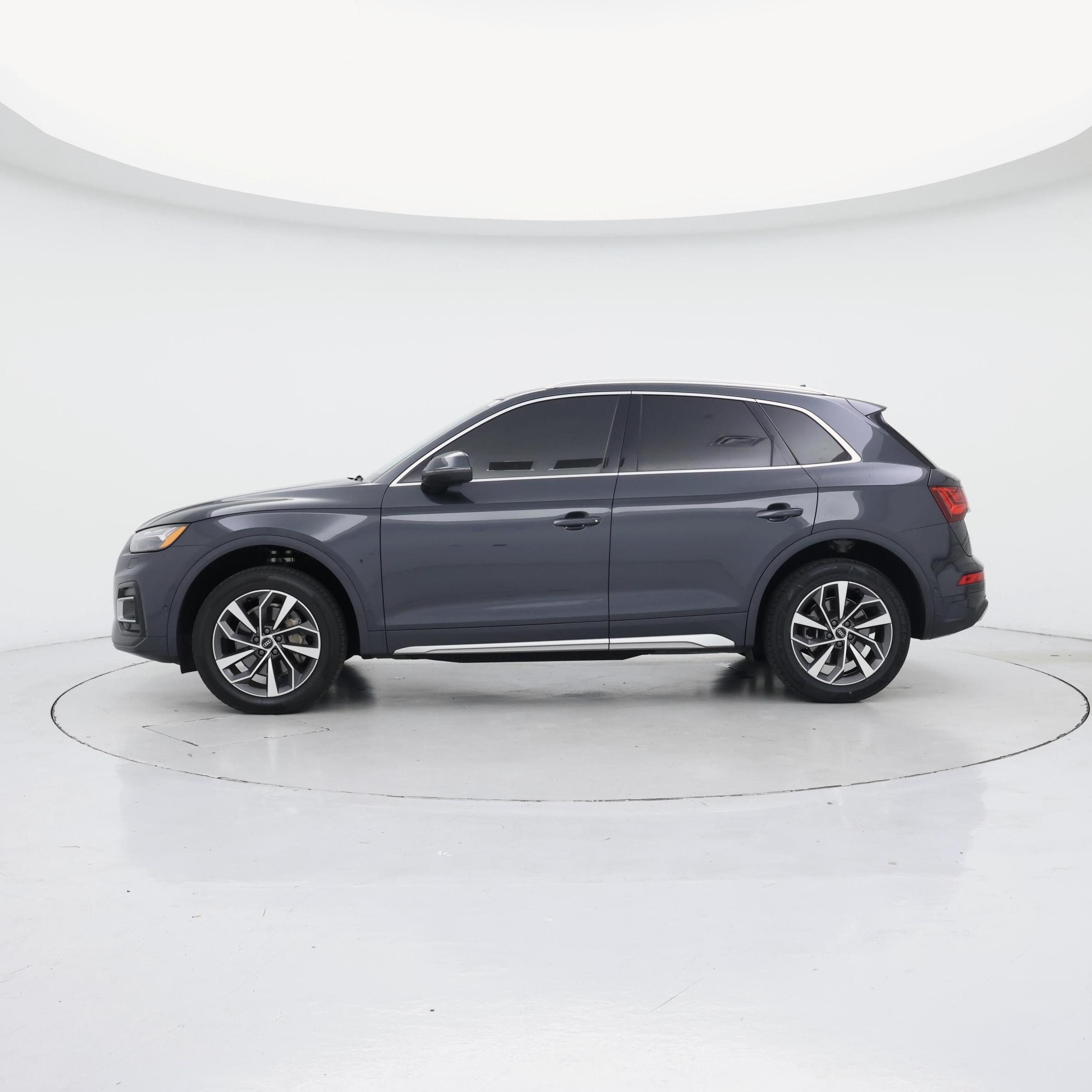 Thumbnail: 2021 Audi Q5 - 3