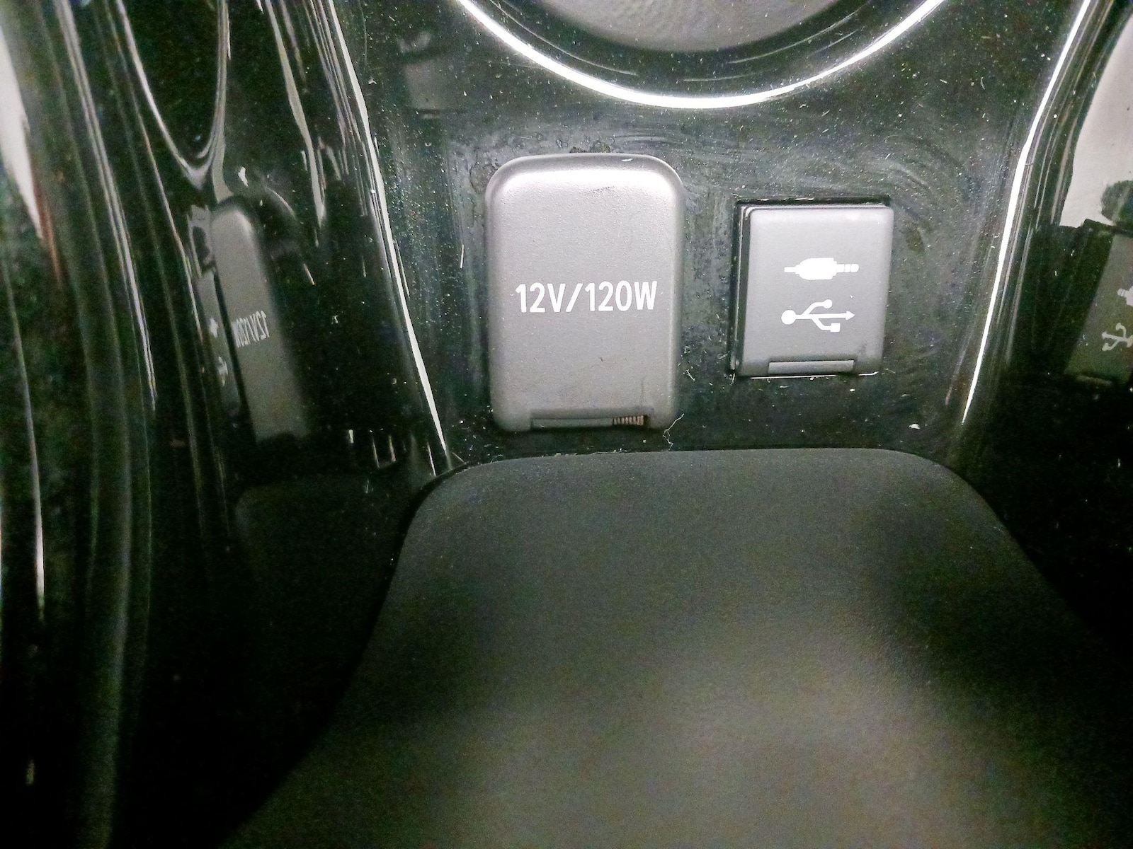 2019 Toyota Prius Limited - Photo 20