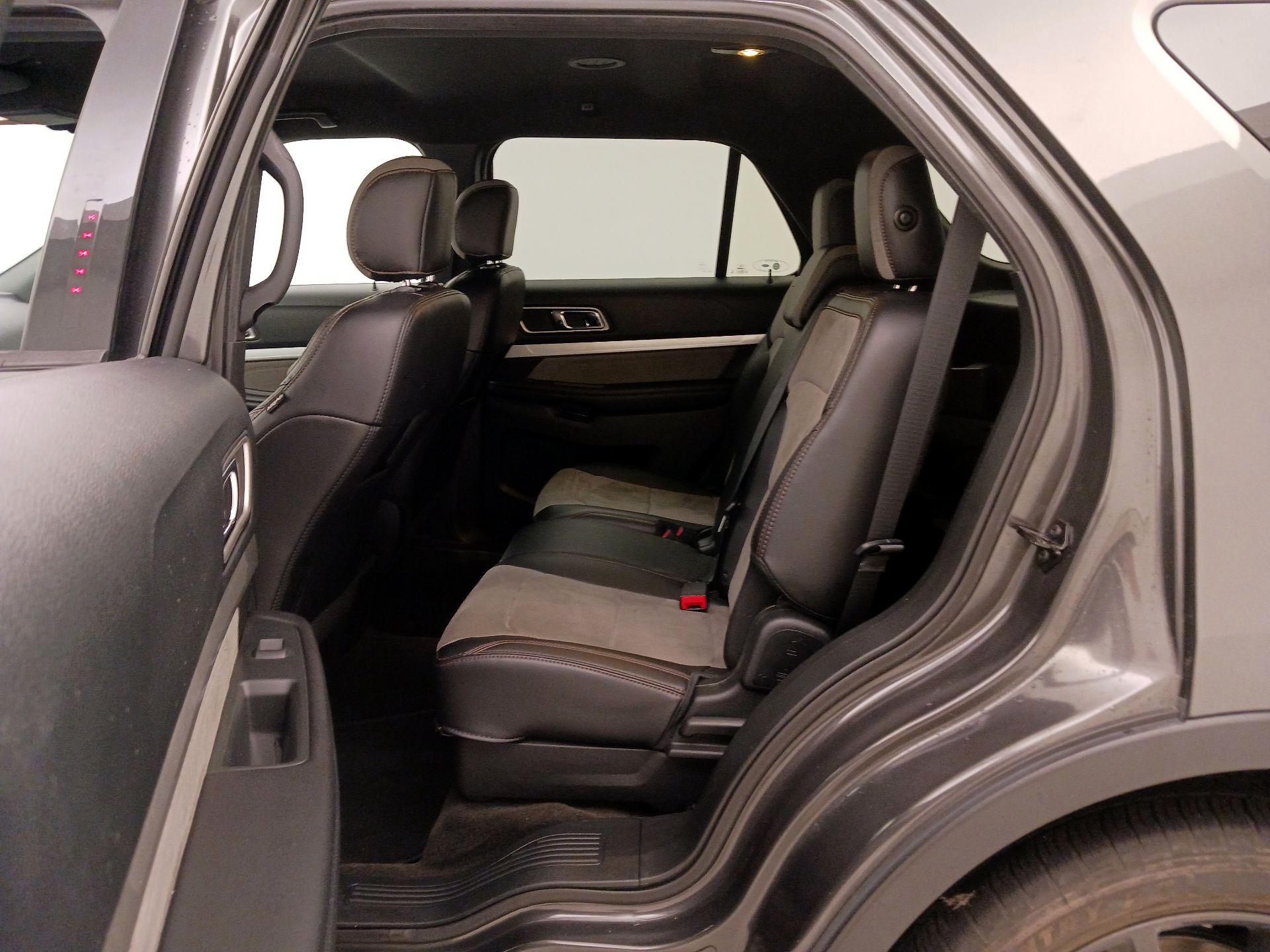 Thumbnail: 2017 Ford Explorer - 18