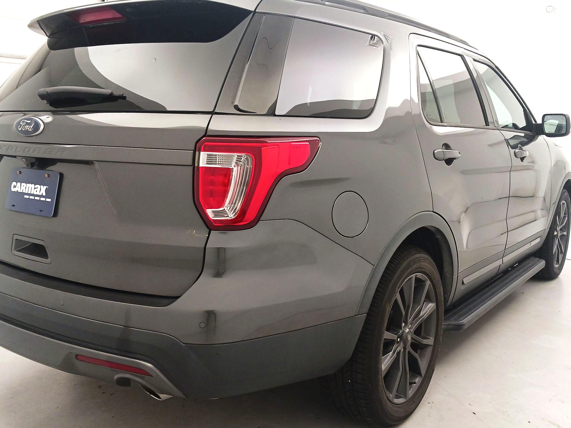 Thumbnail: 2017 Ford Explorer - 5