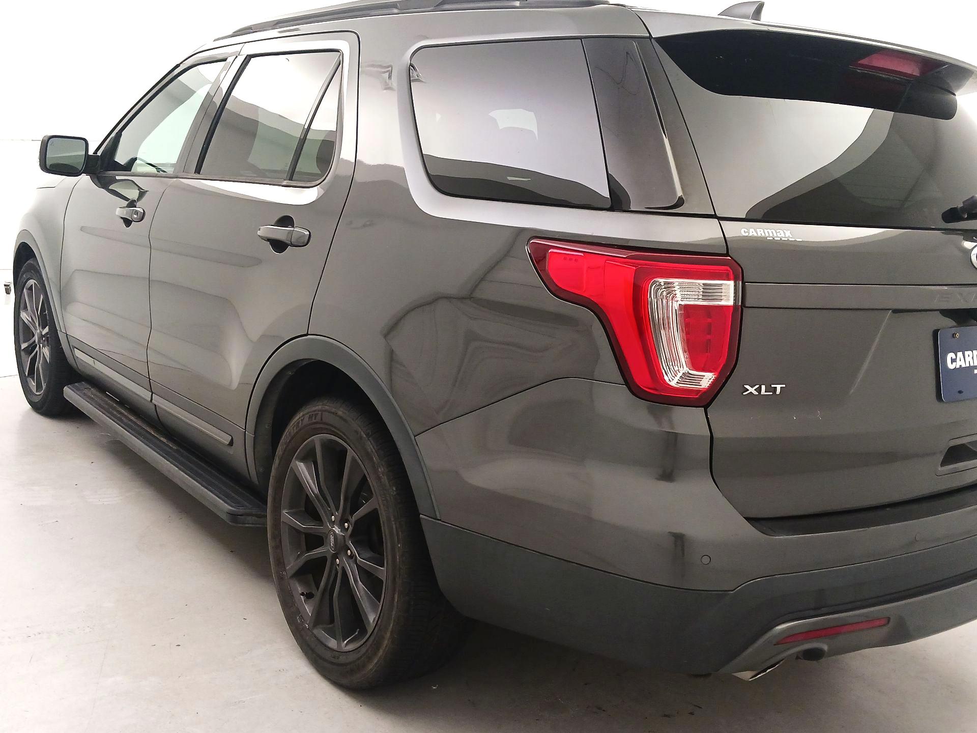 Thumbnail: 2017 Ford Explorer - 7