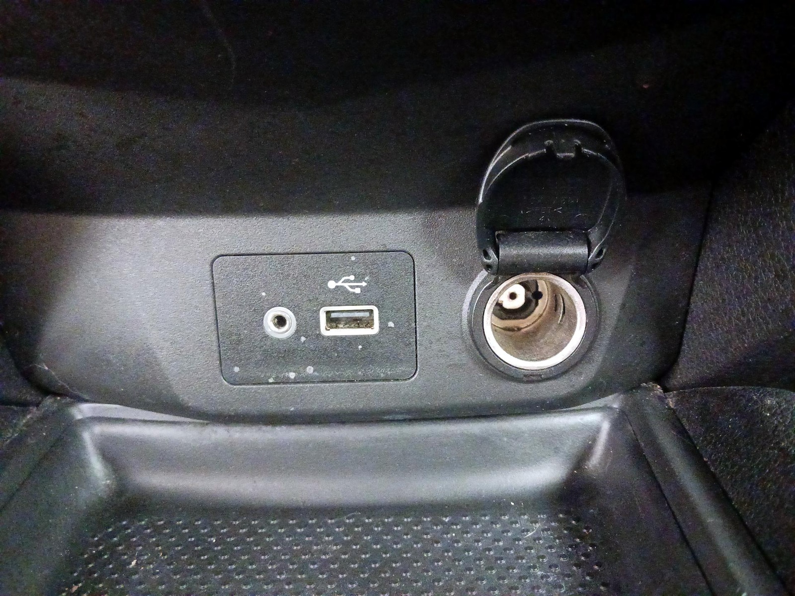 2018 Nissan Rogue SV - Photo 19