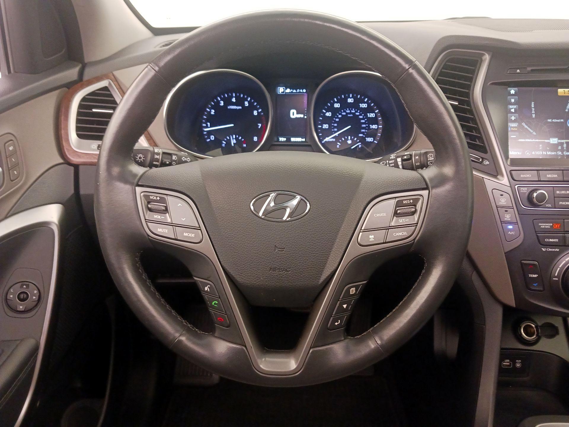 Thumbnail: 2017 Hyundai Santa Fe - 10
