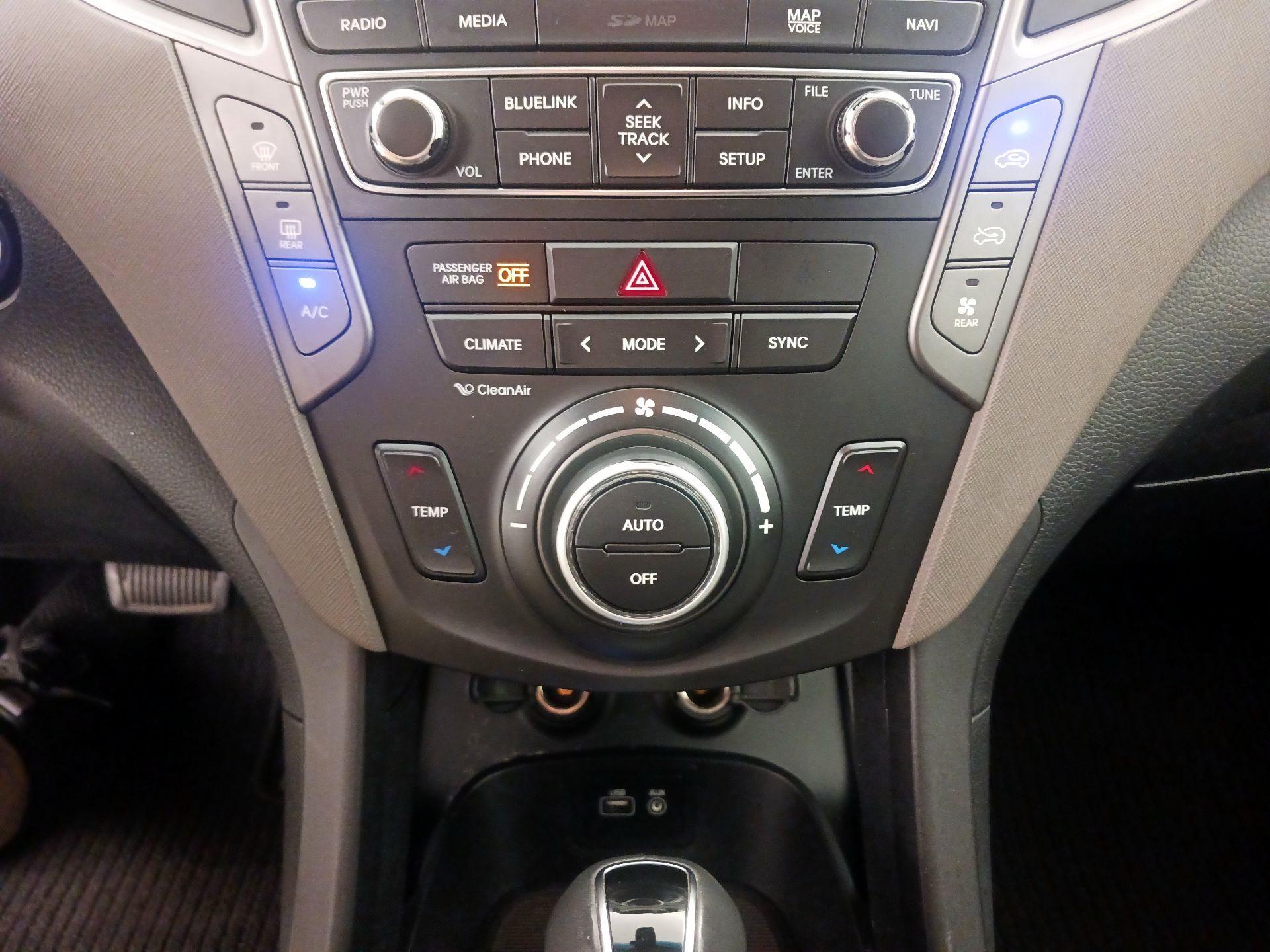 Thumbnail: 2017 Hyundai Santa Fe - 17