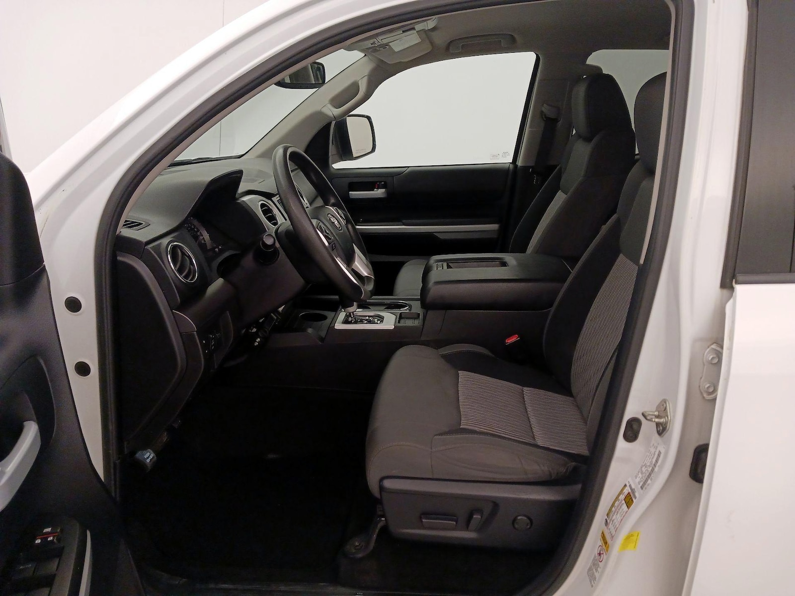 Power Seat(s) & Side Airbags