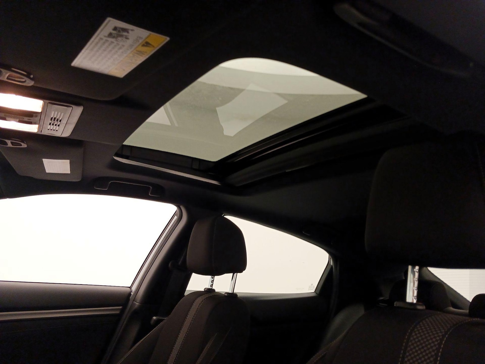 Sunroof(s) & Overhead Airbags