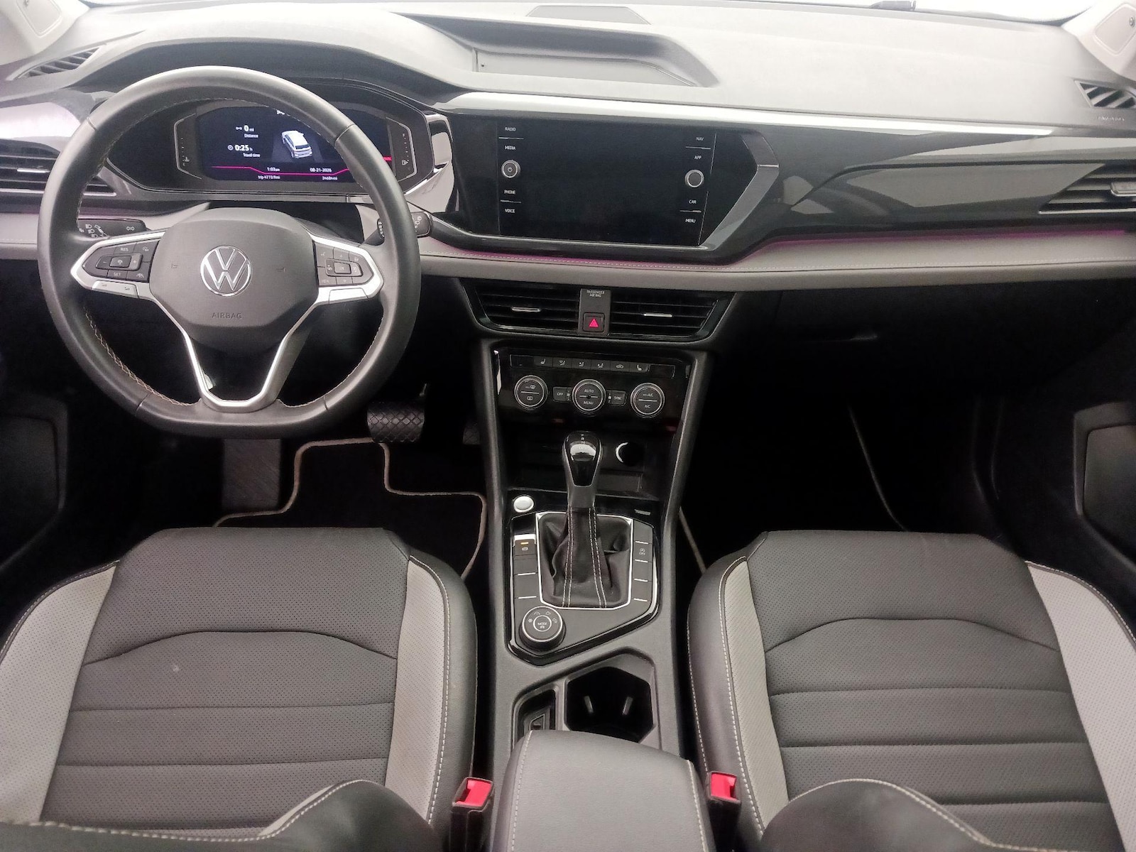2023 Volkswagen Taos SEL - Photo 10