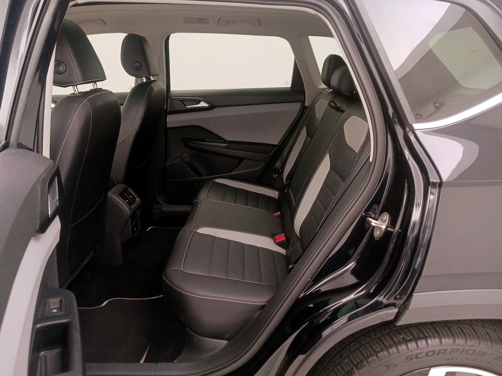 2023 Volkswagen Taos SEL - Photo 21