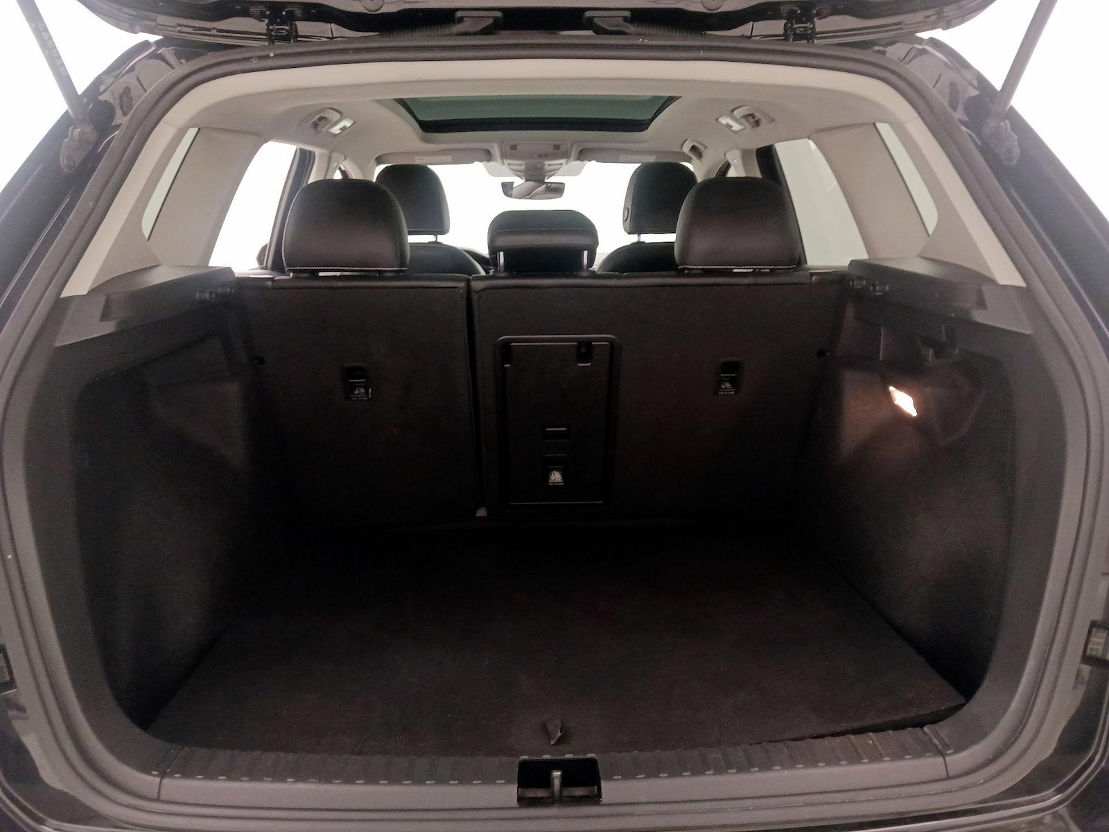 2023 Volkswagen Taos SEL - Photo 22