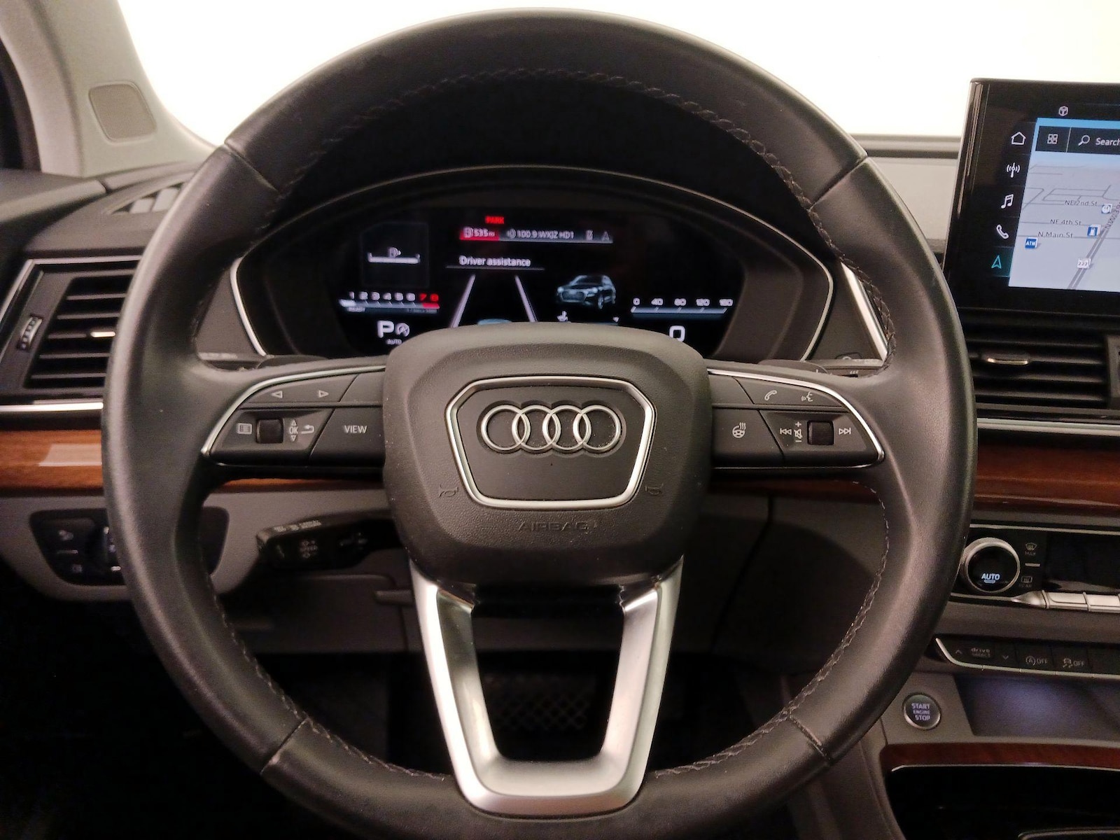 2022 Audi Q5 Premium Plus - Photo 11