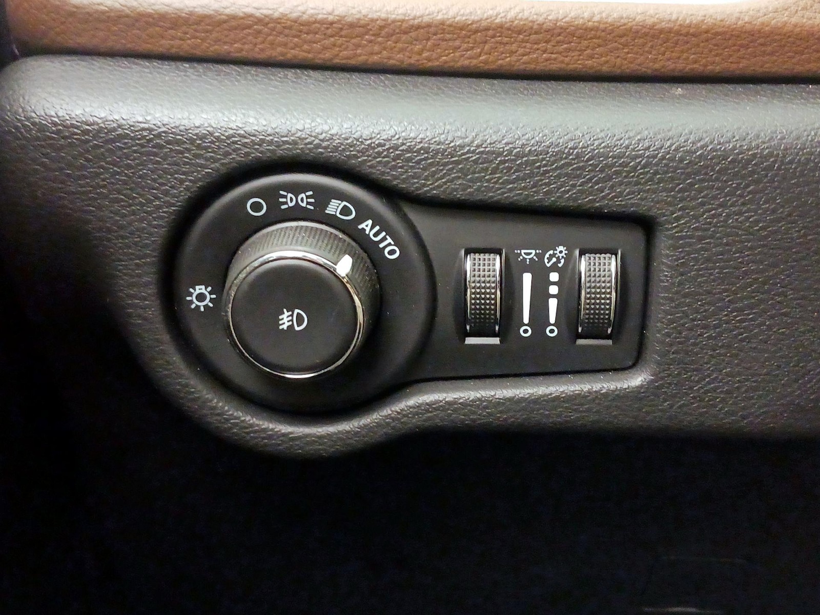 2021 Chrysler Pacifica Hybrid Limited - Photo 14