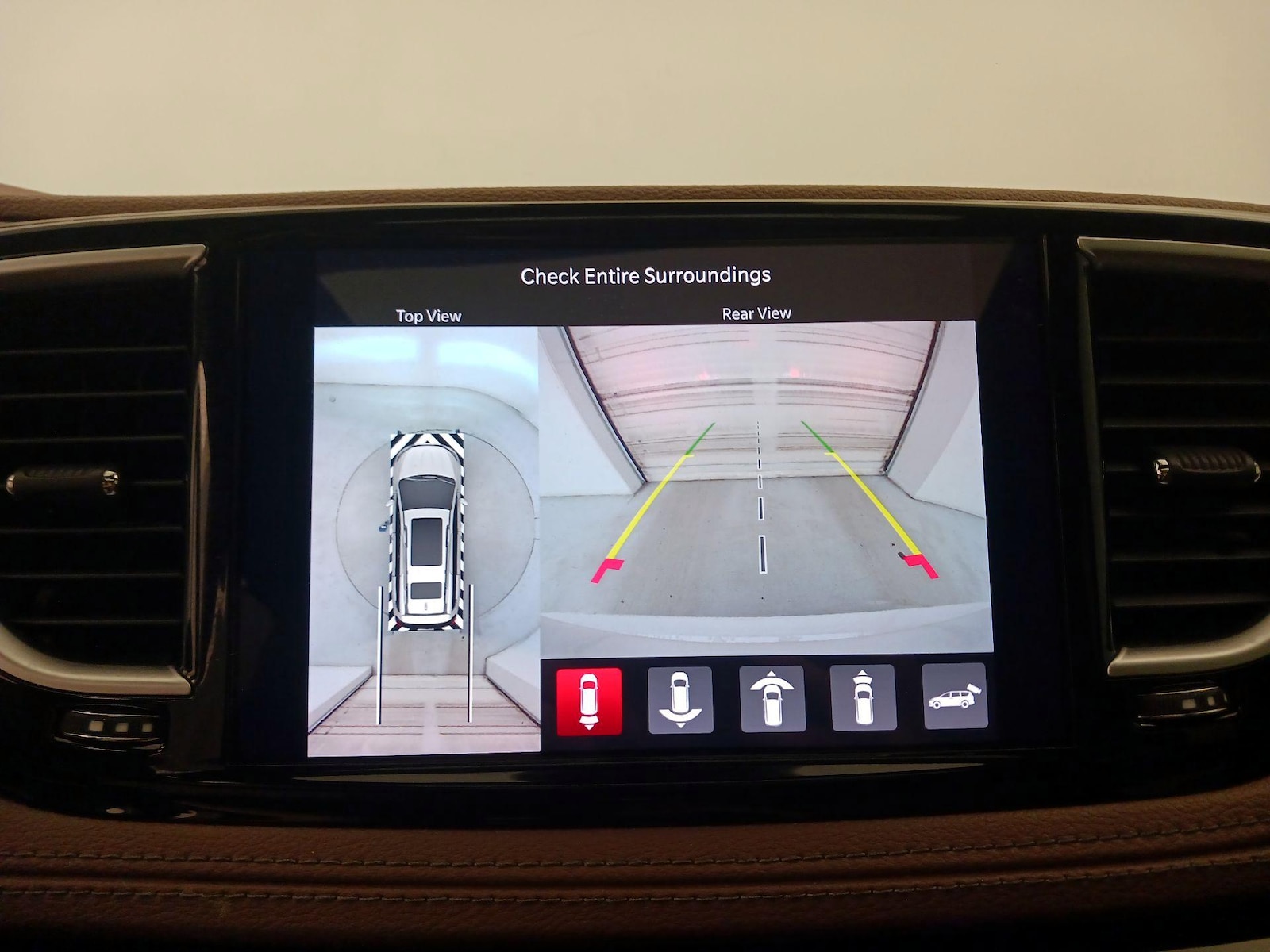 2021 Chrysler Pacifica Hybrid Limited - Photo 16