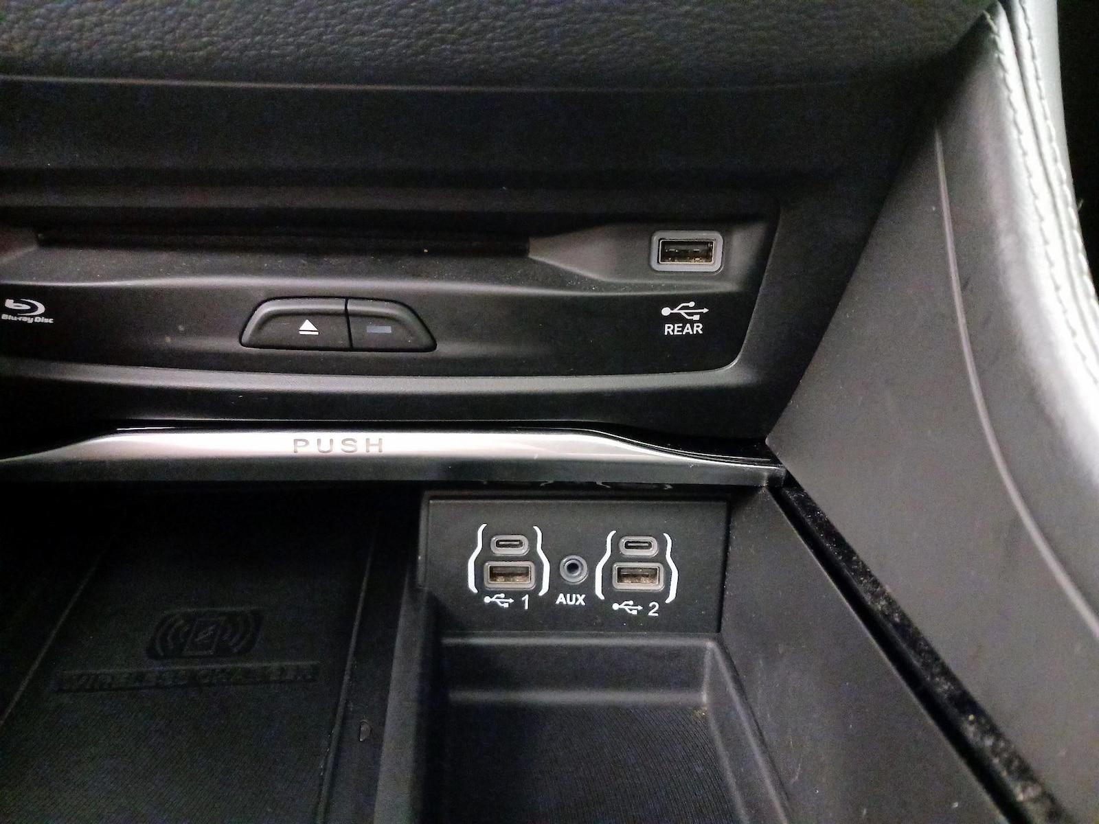2021 Chrysler Pacifica Hybrid Limited - Photo 20