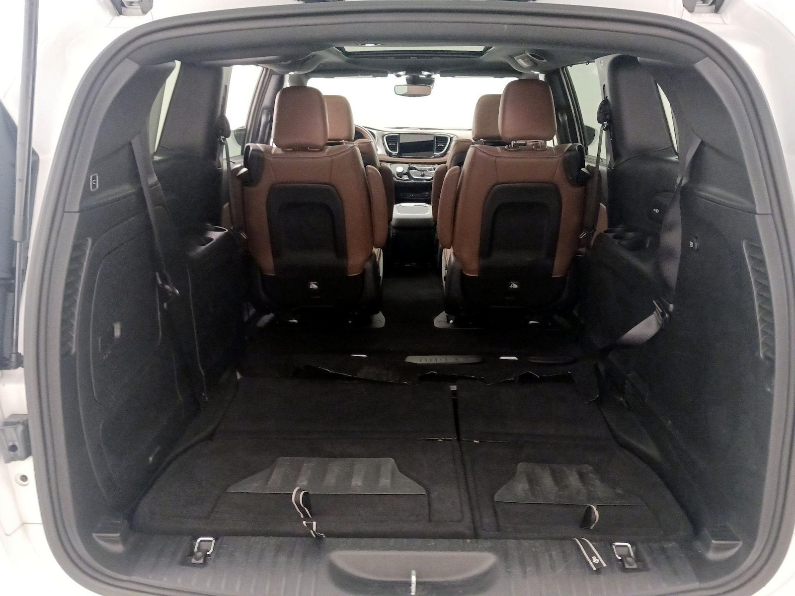 2021 Chrysler Pacifica Hybrid Limited - Photo 25