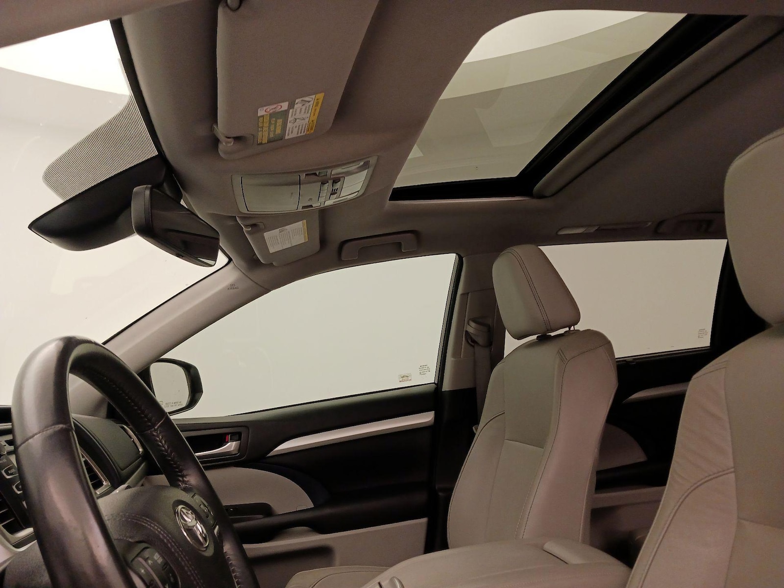 Sunroof(s) & Overhead Airbags