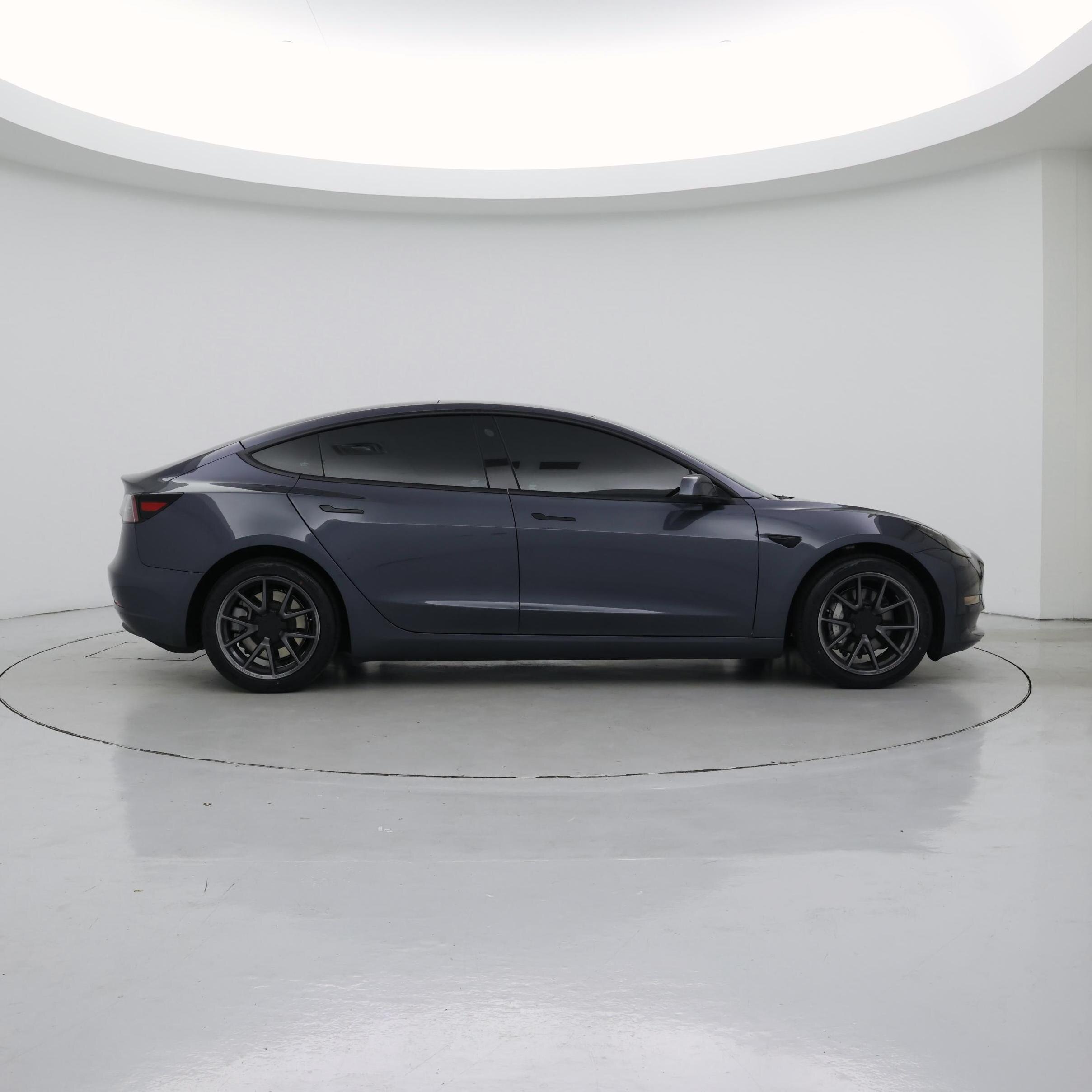 Thumbnail: 2023 Tesla Model 3 - 7