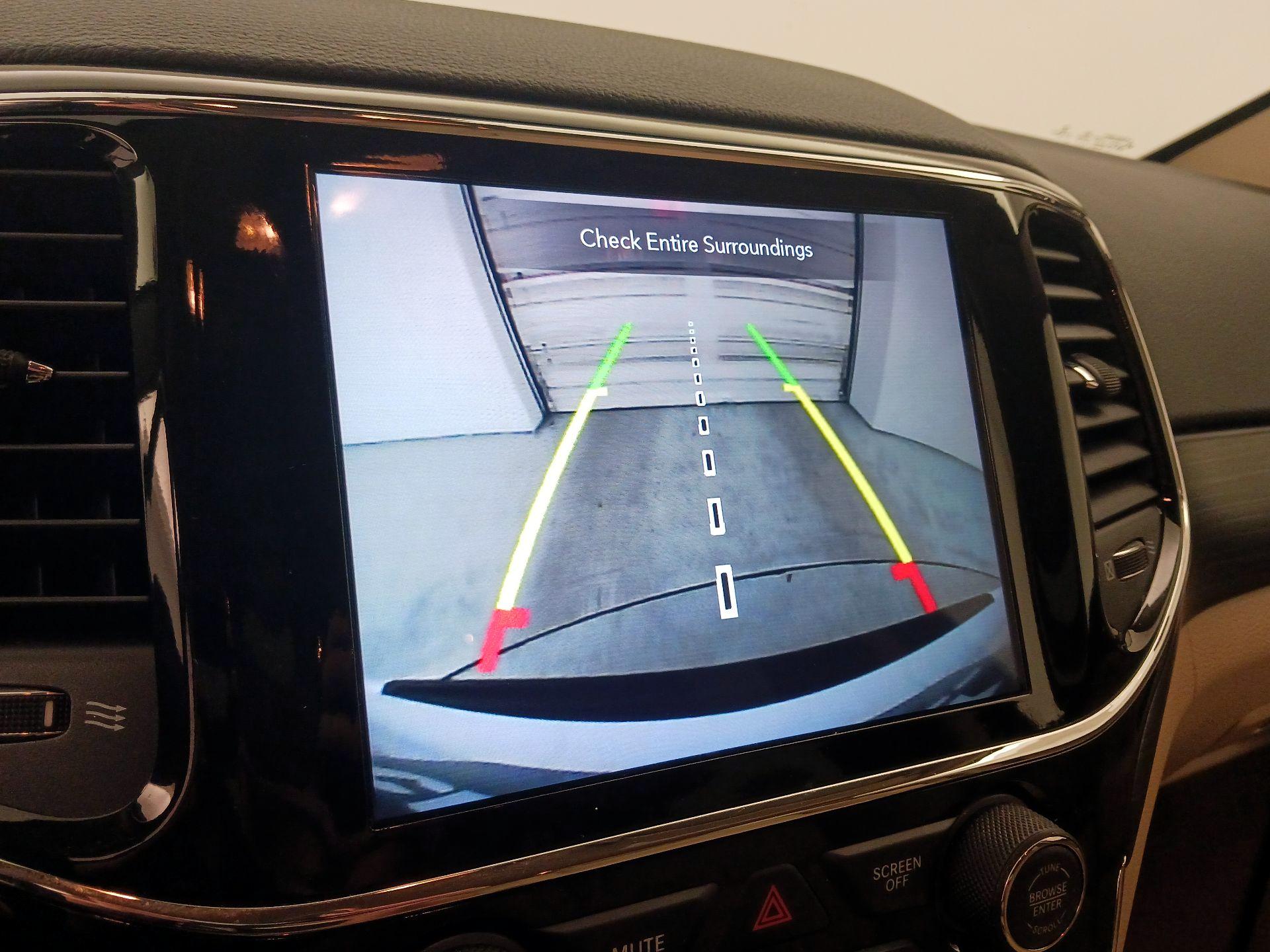 Thumbnail: 2022 Jeep Grand Cherokee - 15