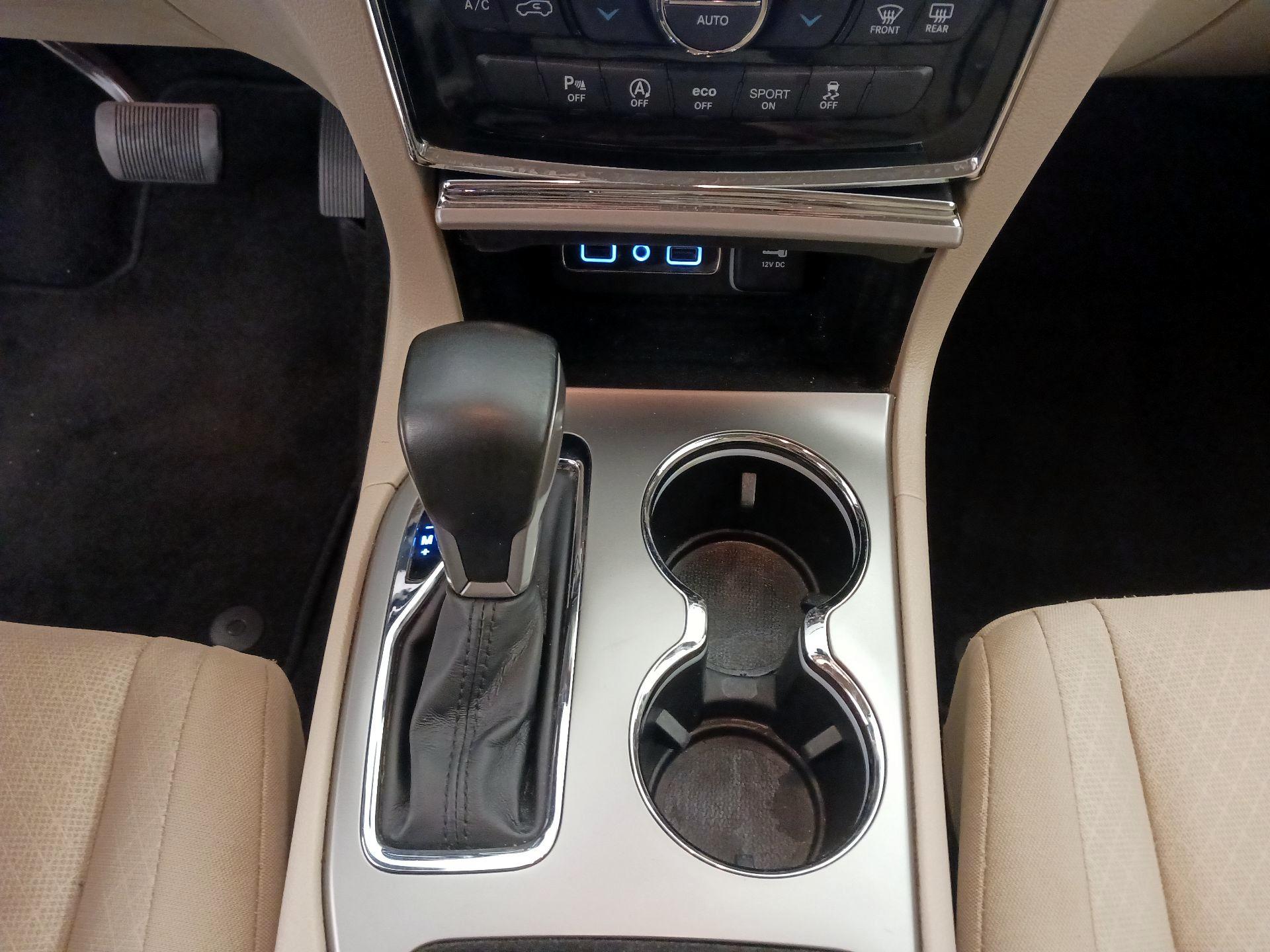 Thumbnail: 2022 Jeep Grand Cherokee - 18