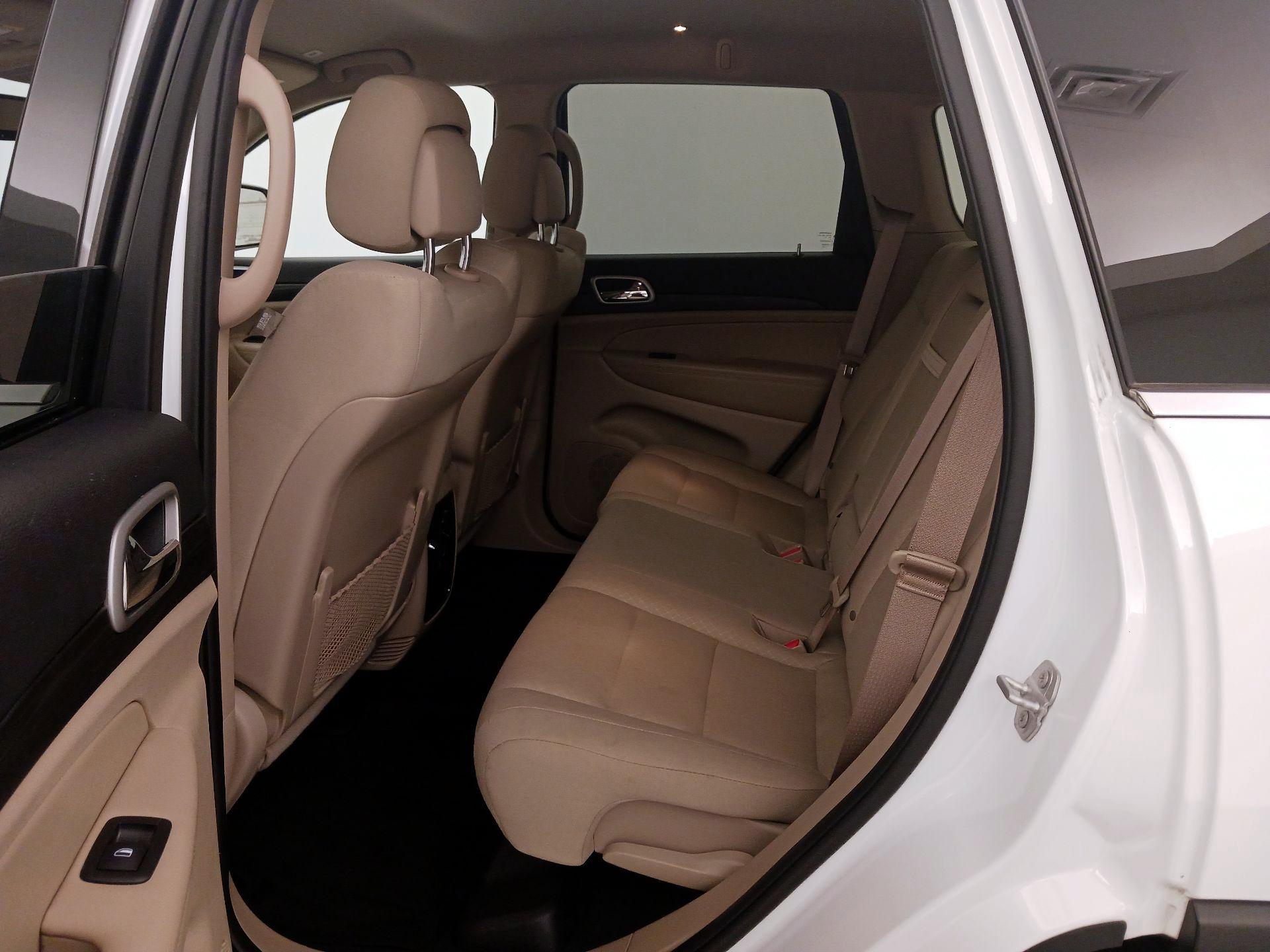 Thumbnail: 2022 Jeep Grand Cherokee - 20