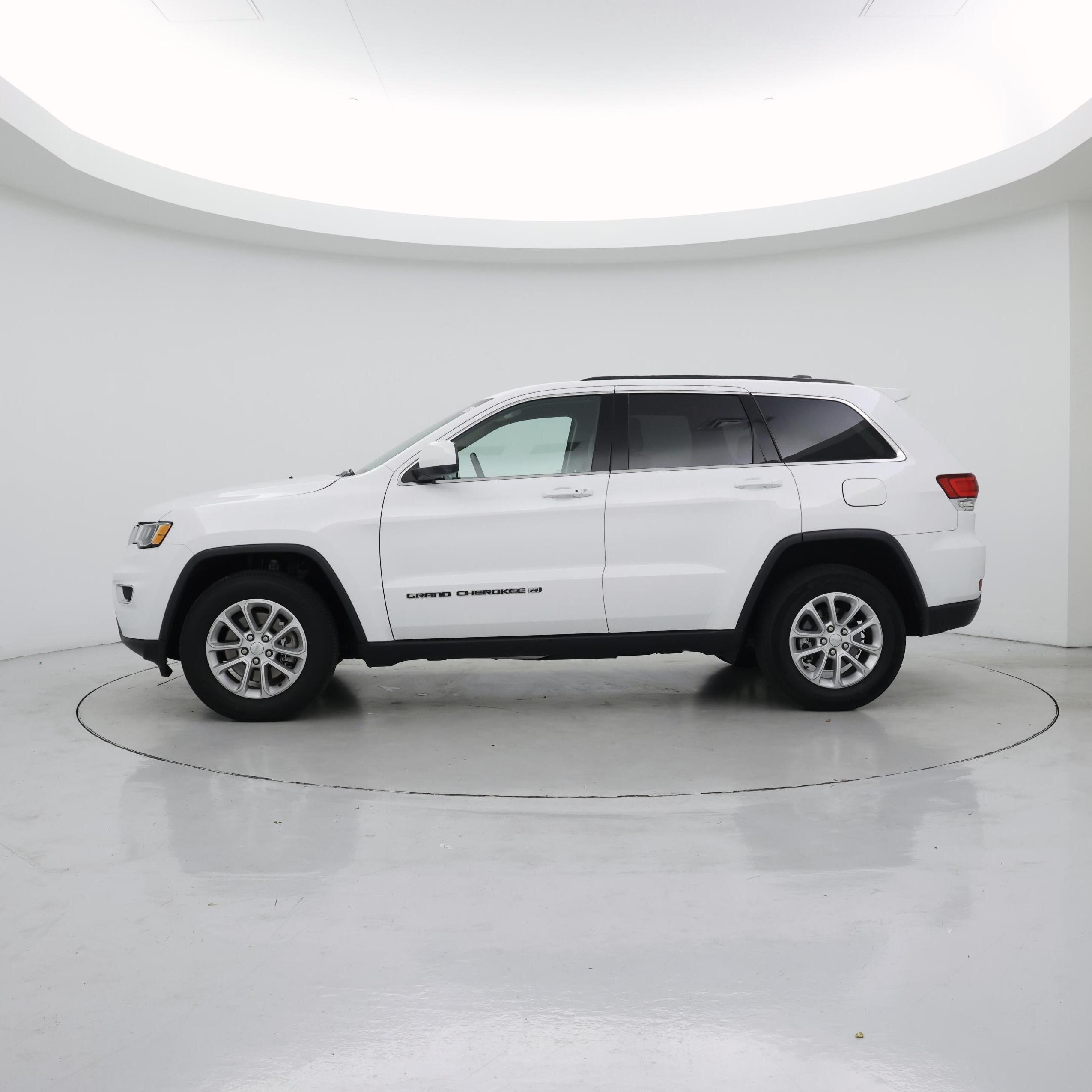 Thumbnail: 2022 Jeep Grand Cherokee - 3