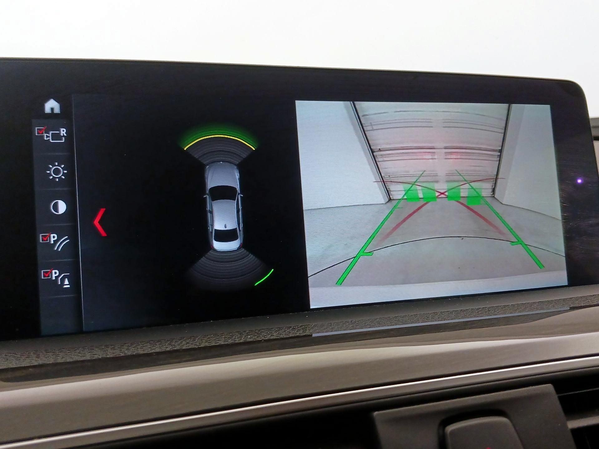 Thumbnail: 2018 BMW 3 Series - 15