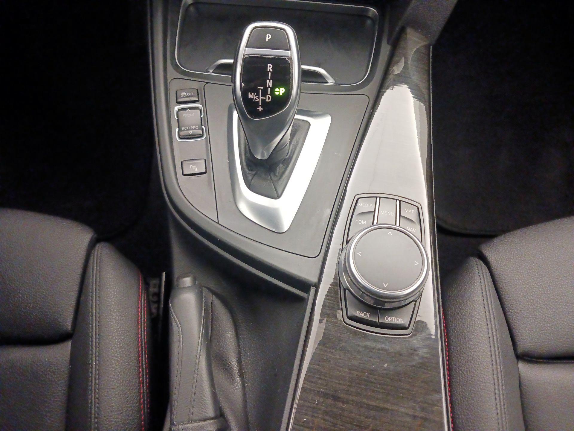 Thumbnail: 2018 BMW 3 Series - 18