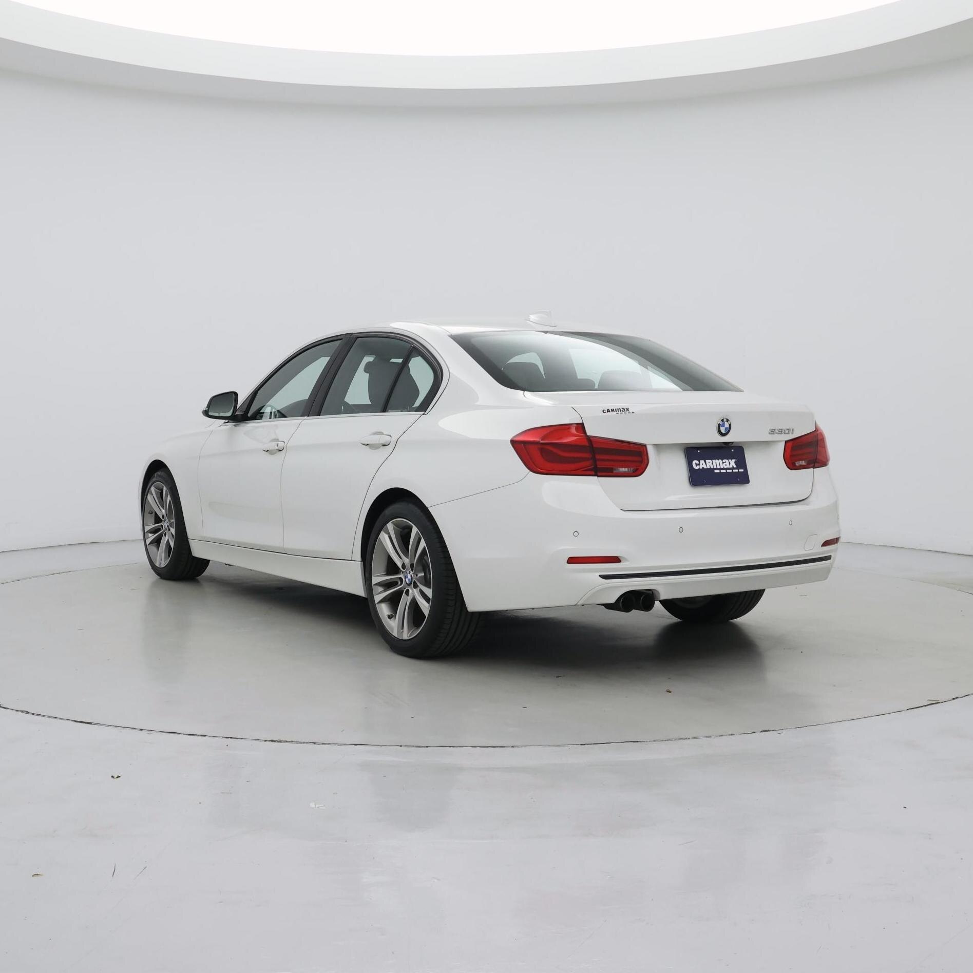 Thumbnail: 2018 BMW 3 Series - 2