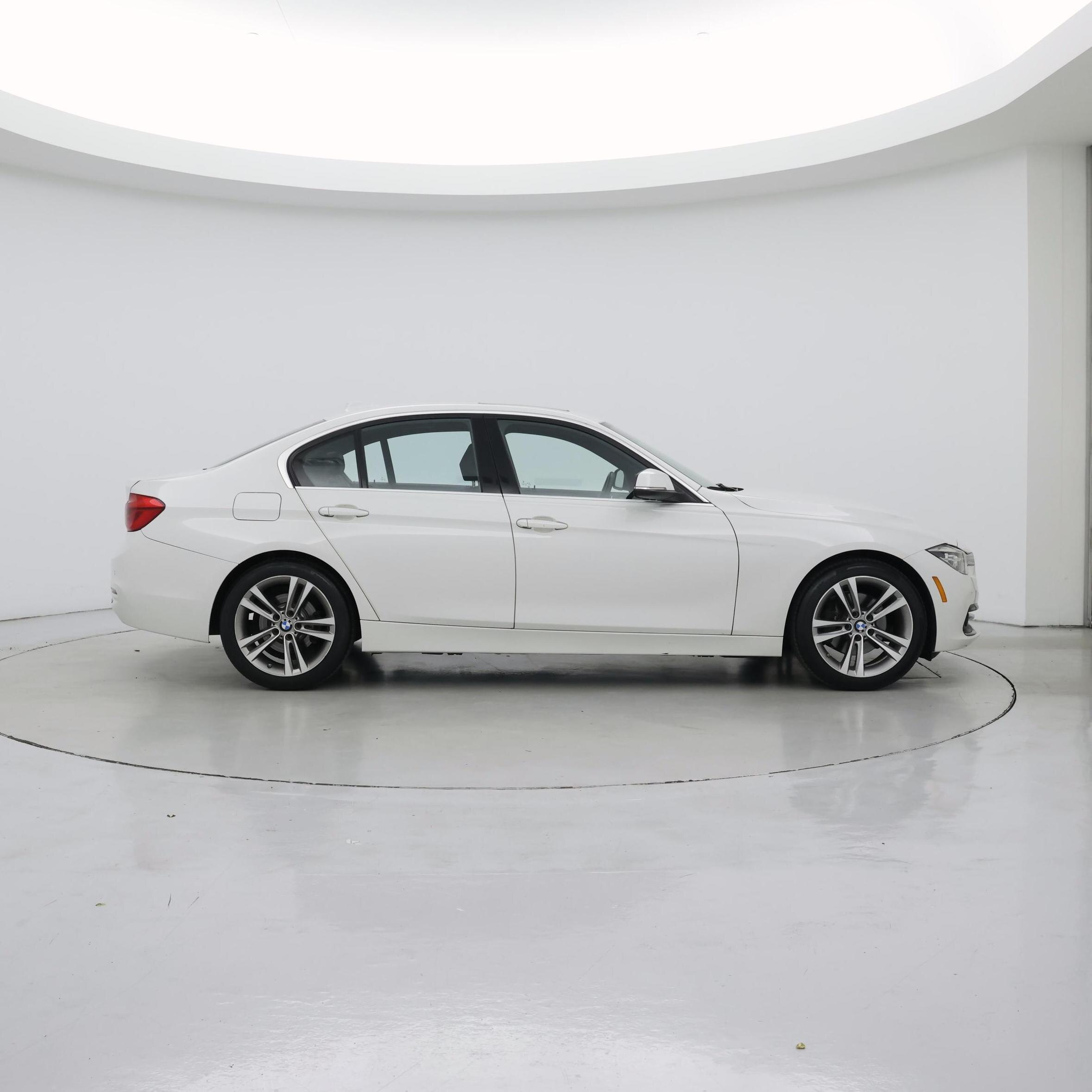 Thumbnail: 2018 BMW 3 Series - 7