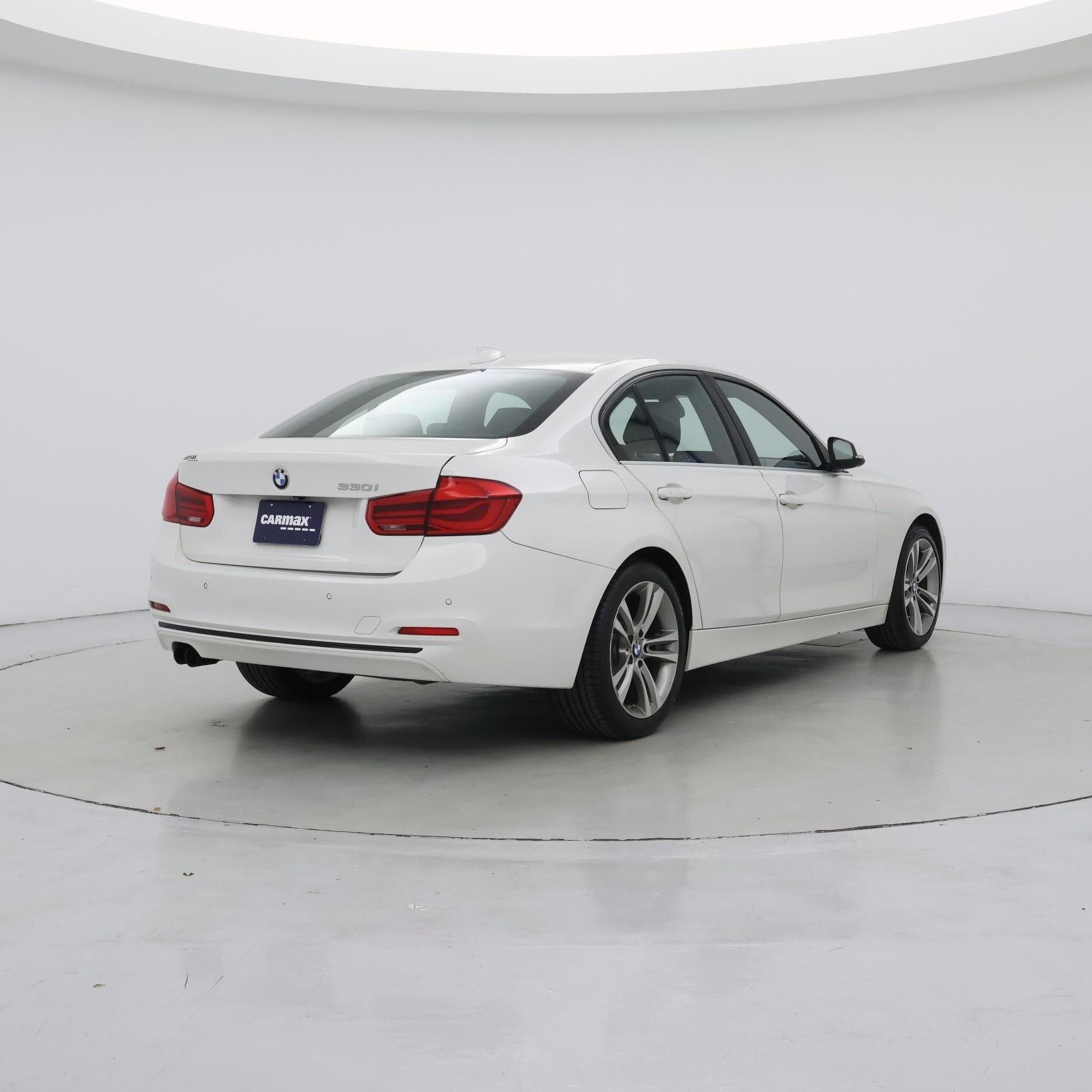 Thumbnail: 2018 BMW 3 Series - 8