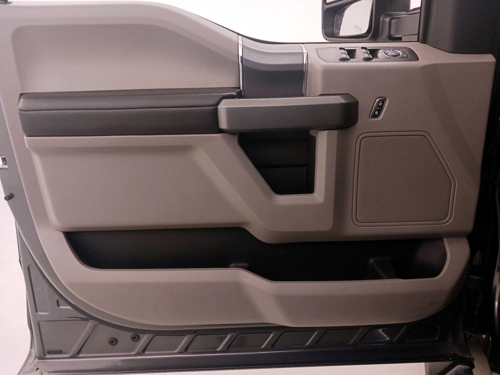 Thumbnail: 2017 Ford F-150 - 12