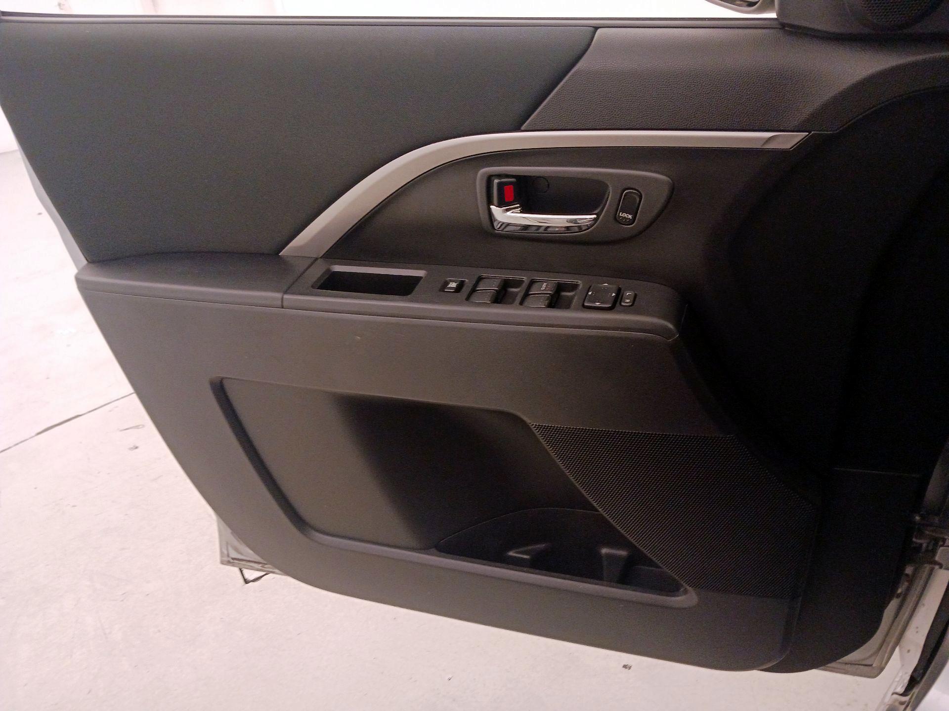 Thumbnail: 2014 Mazda Mazda5 - 12