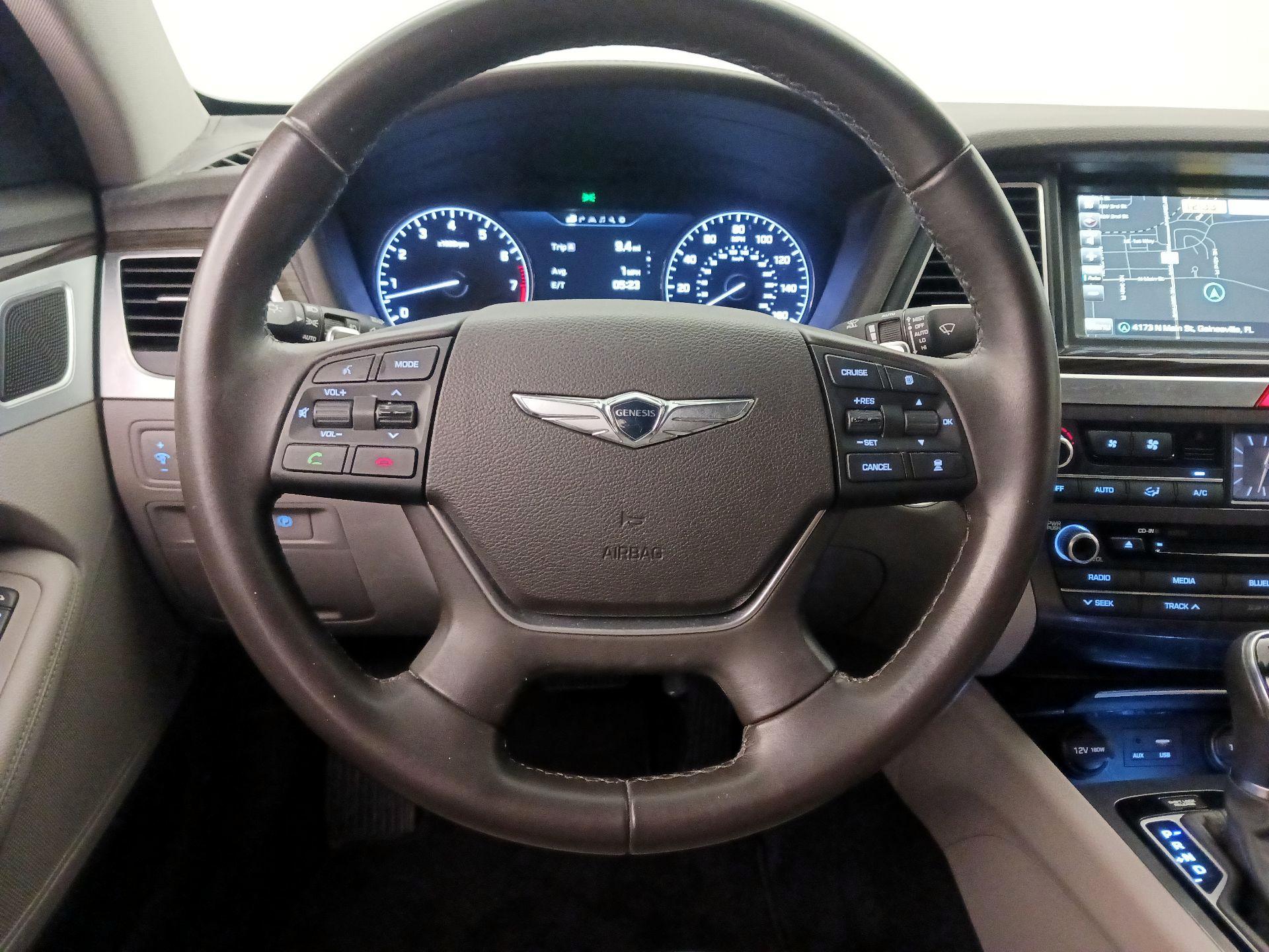 Thumbnail: 2017 Genesis G80 - 10