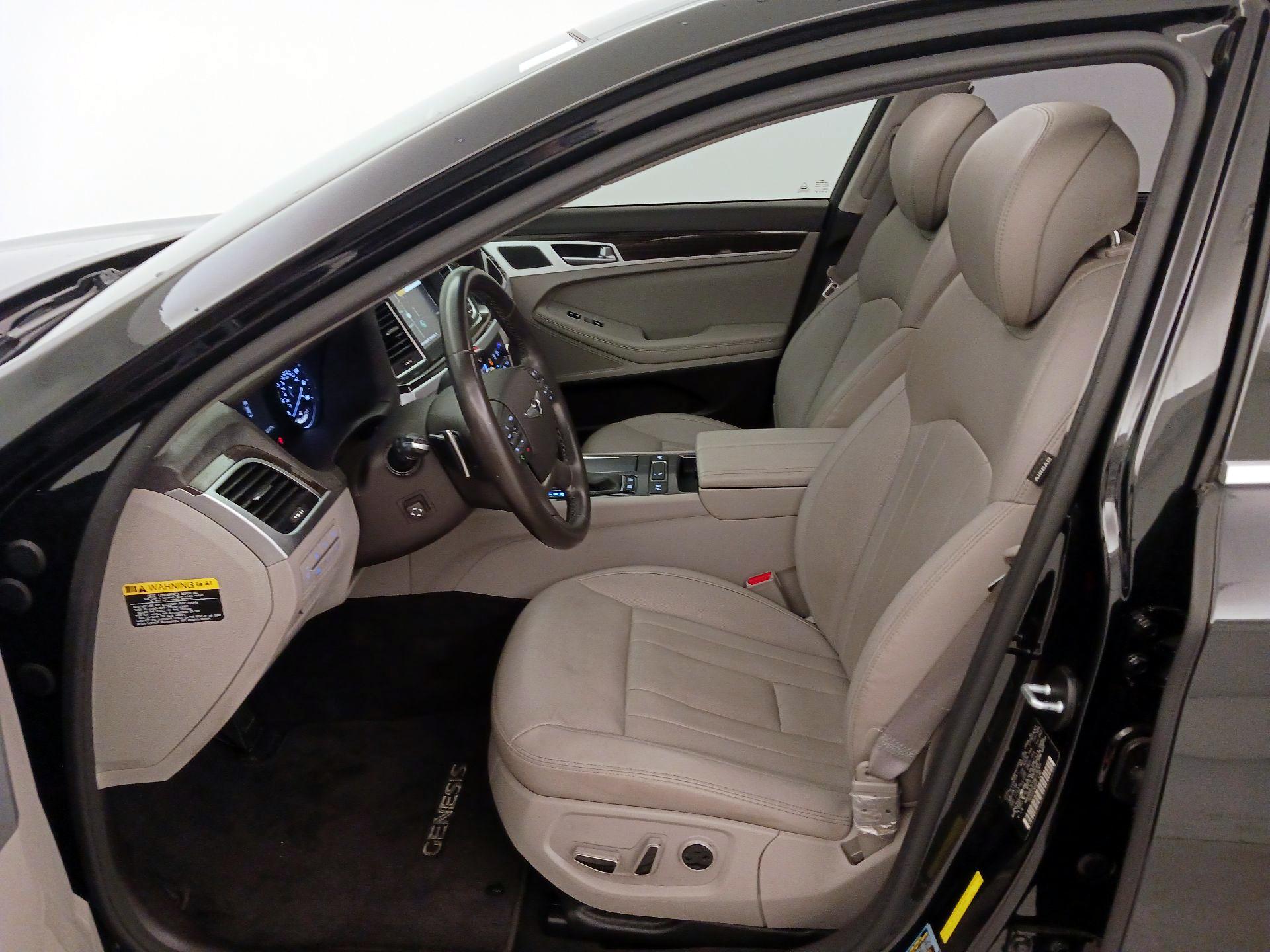 Thumbnail: 2017 Genesis G80 - 11