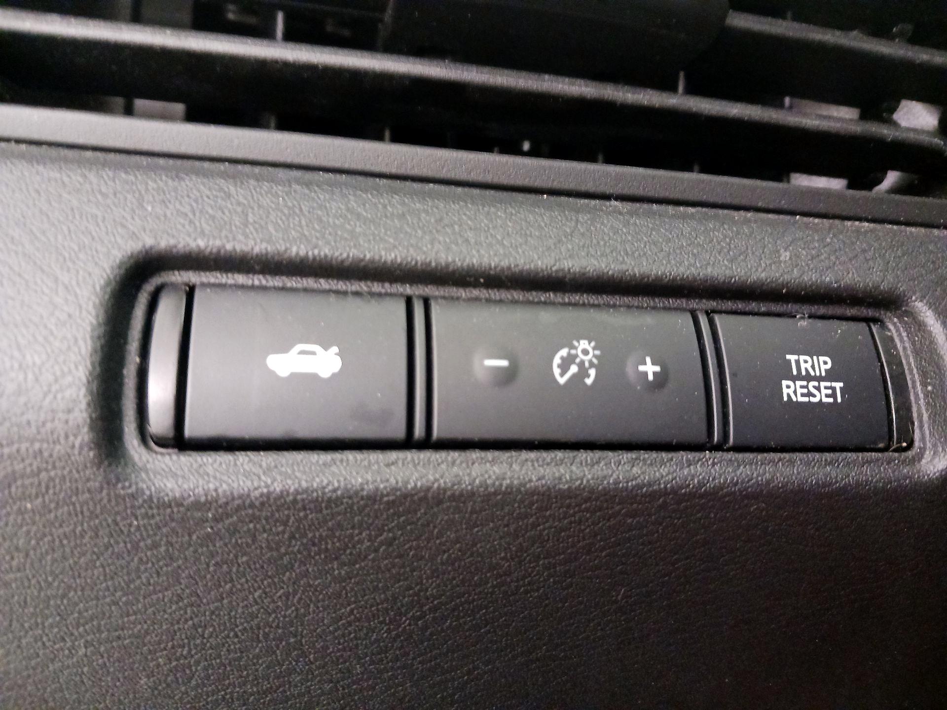 Thumbnail: 2020 Nissan Altima - 13