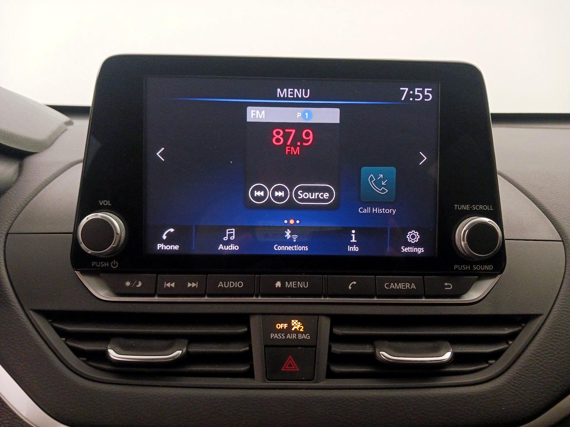 Thumbnail: 2020 Nissan Altima - 15