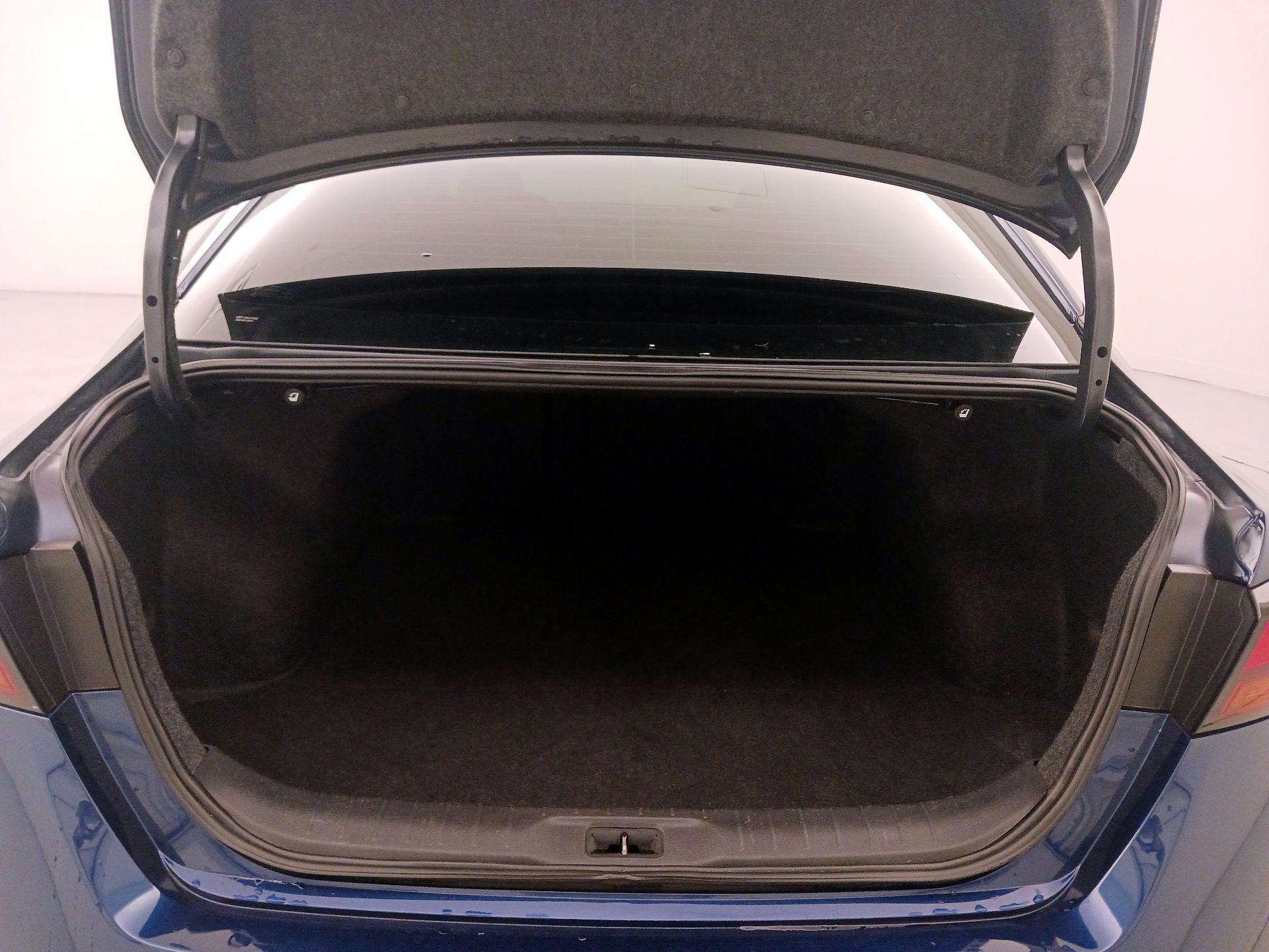 Thumbnail: 2020 Nissan Altima - 20