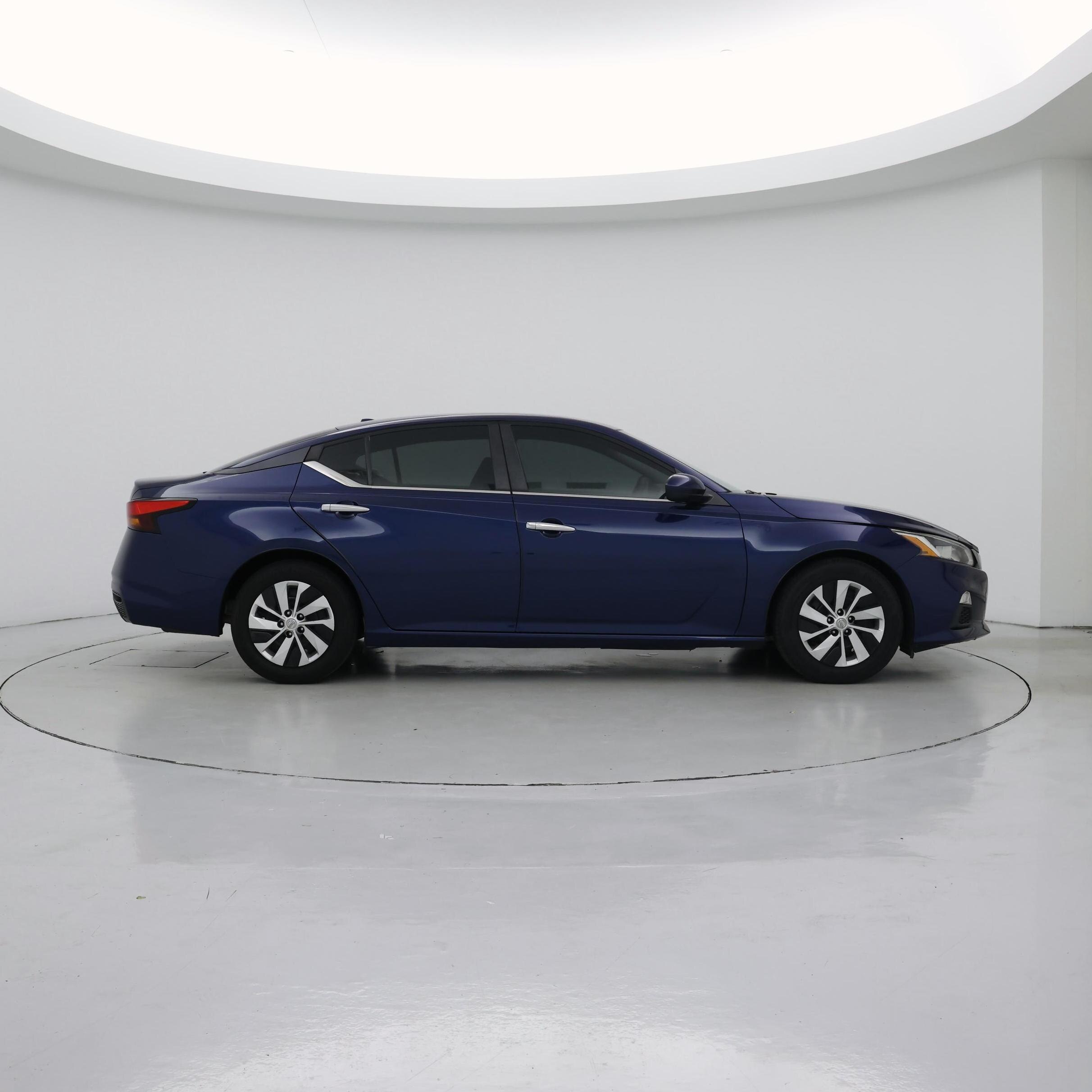 Thumbnail: 2020 Nissan Altima - 7