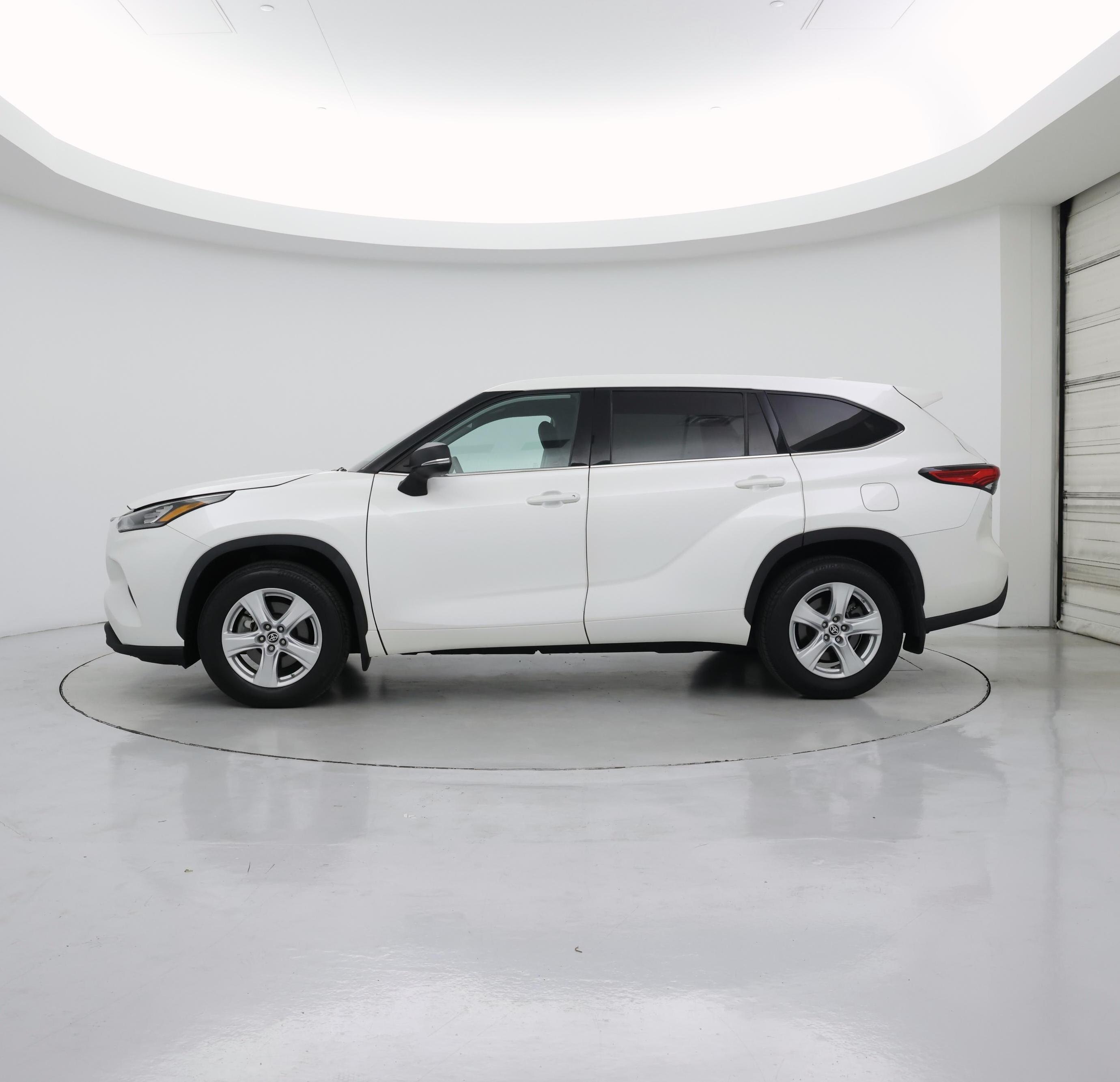 Thumbnail: 2020 Toyota Highlander - 3