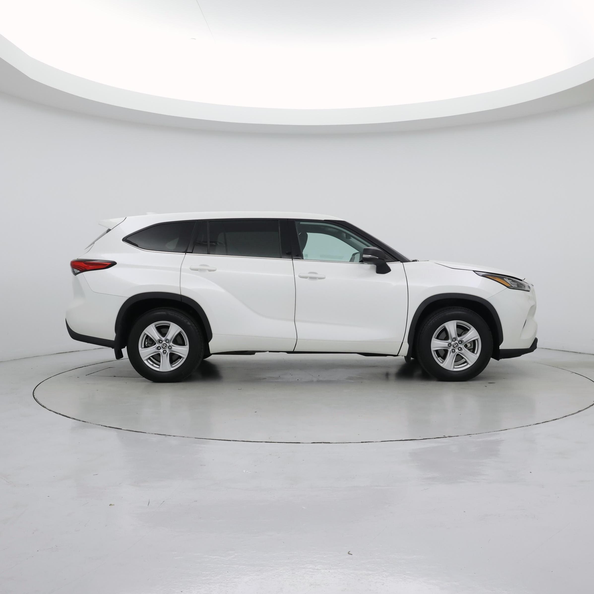 Thumbnail: 2020 Toyota Highlander - 7